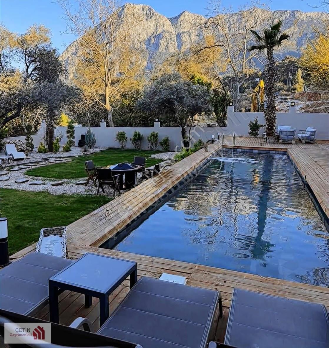 Konyaaltı Geyikbayırı Lüks Villa Uygun Fiyat