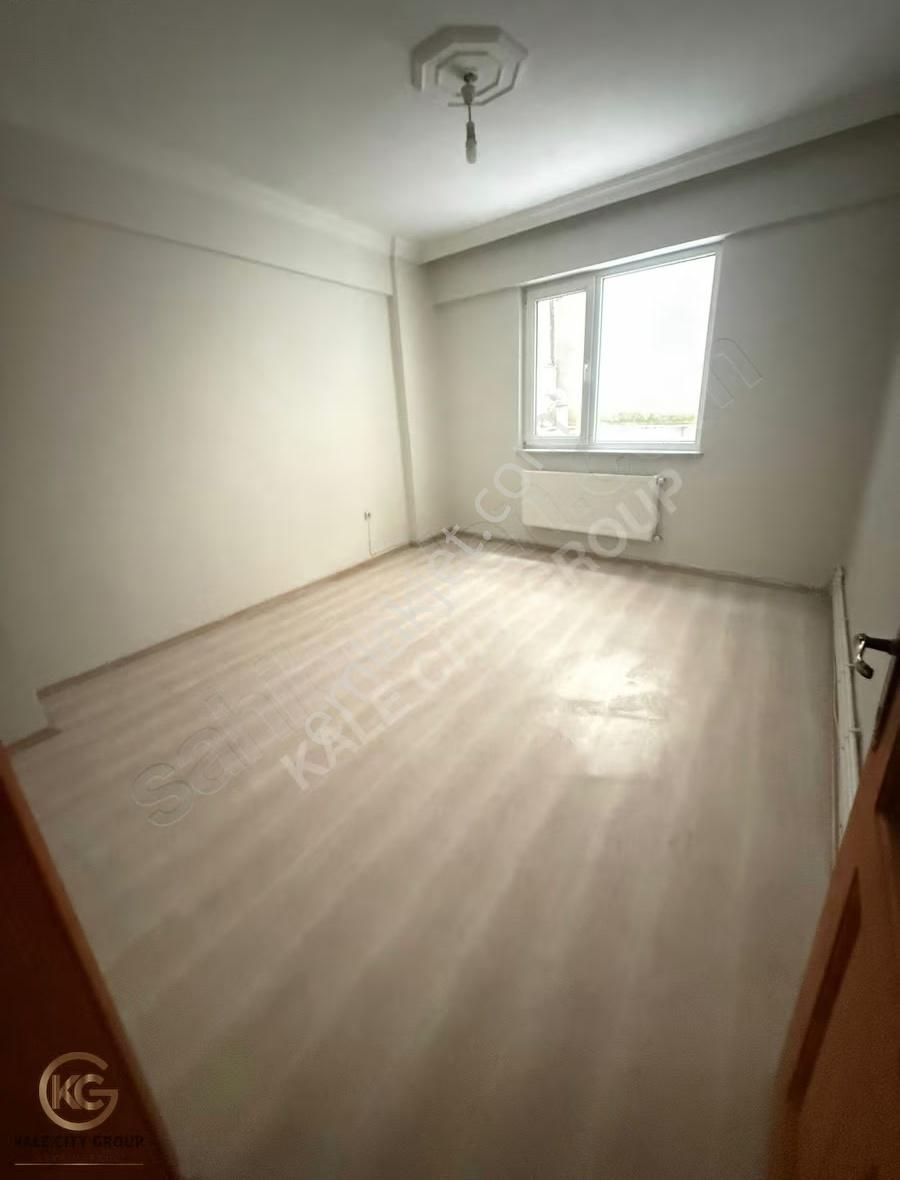 Biga Çan Caddesi Çarşı İçinde Satılık 3+1 Daire - Görsel 10
