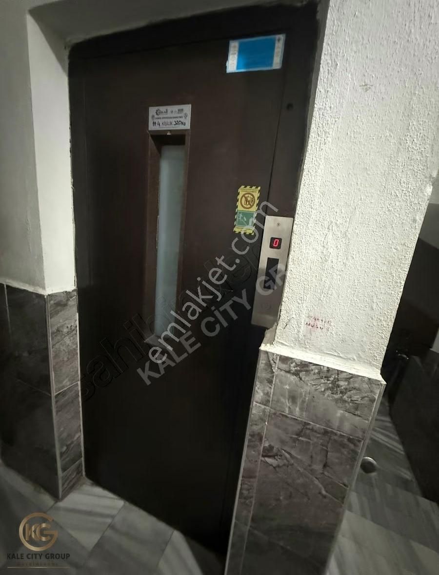 Biga Çan Caddesi Çarşı İçinde Satılık 3+1 Daire - Görsel 8