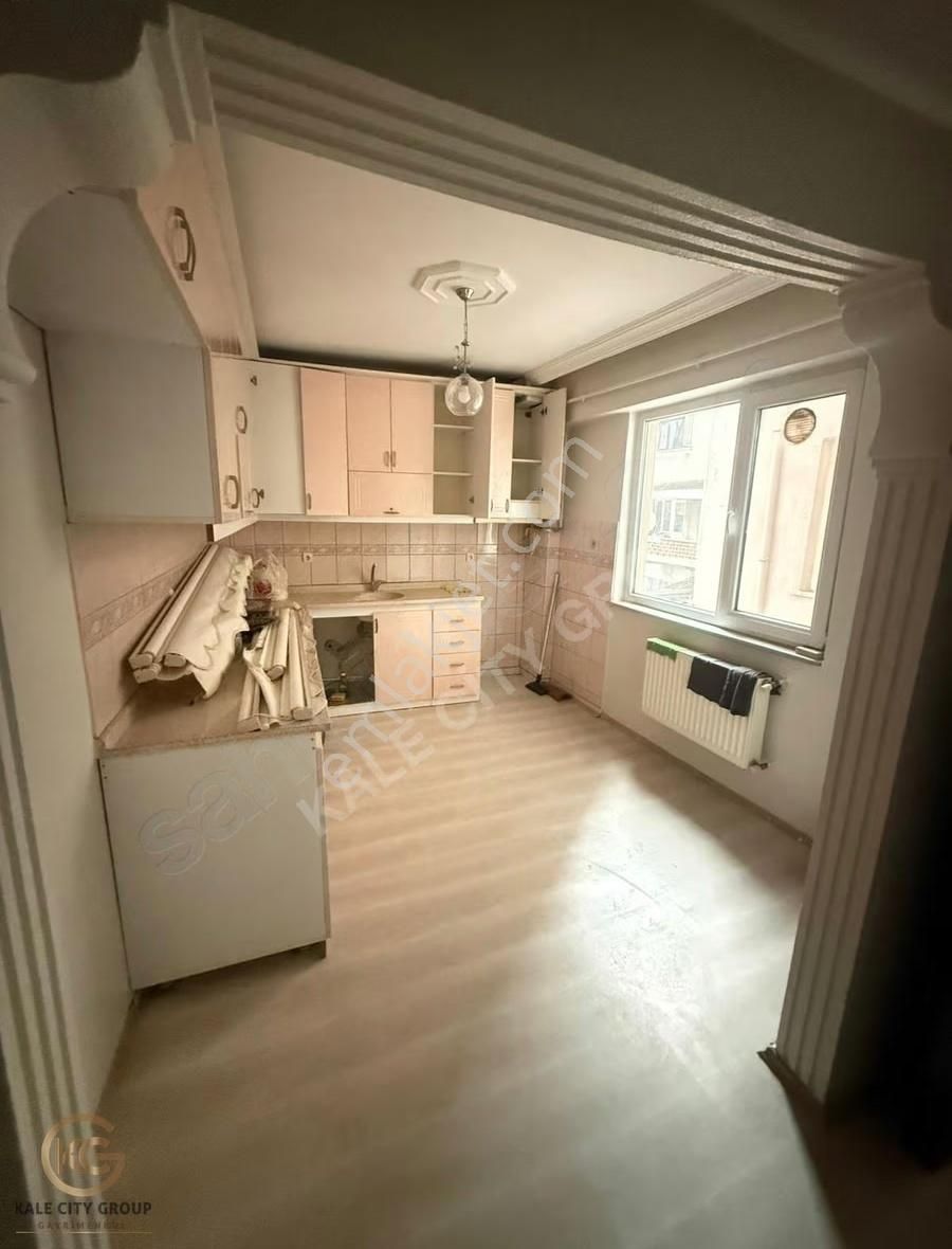 Biga Çan Caddesi Çarşı İçinde Satılık 3+1 Daire - Görsel 12