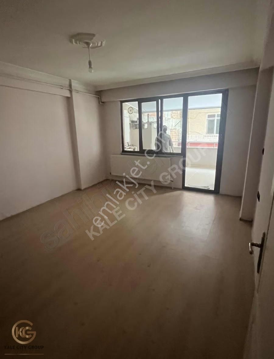 İstiklal Caddesi Üzeri Kiralık 2+1 Daire