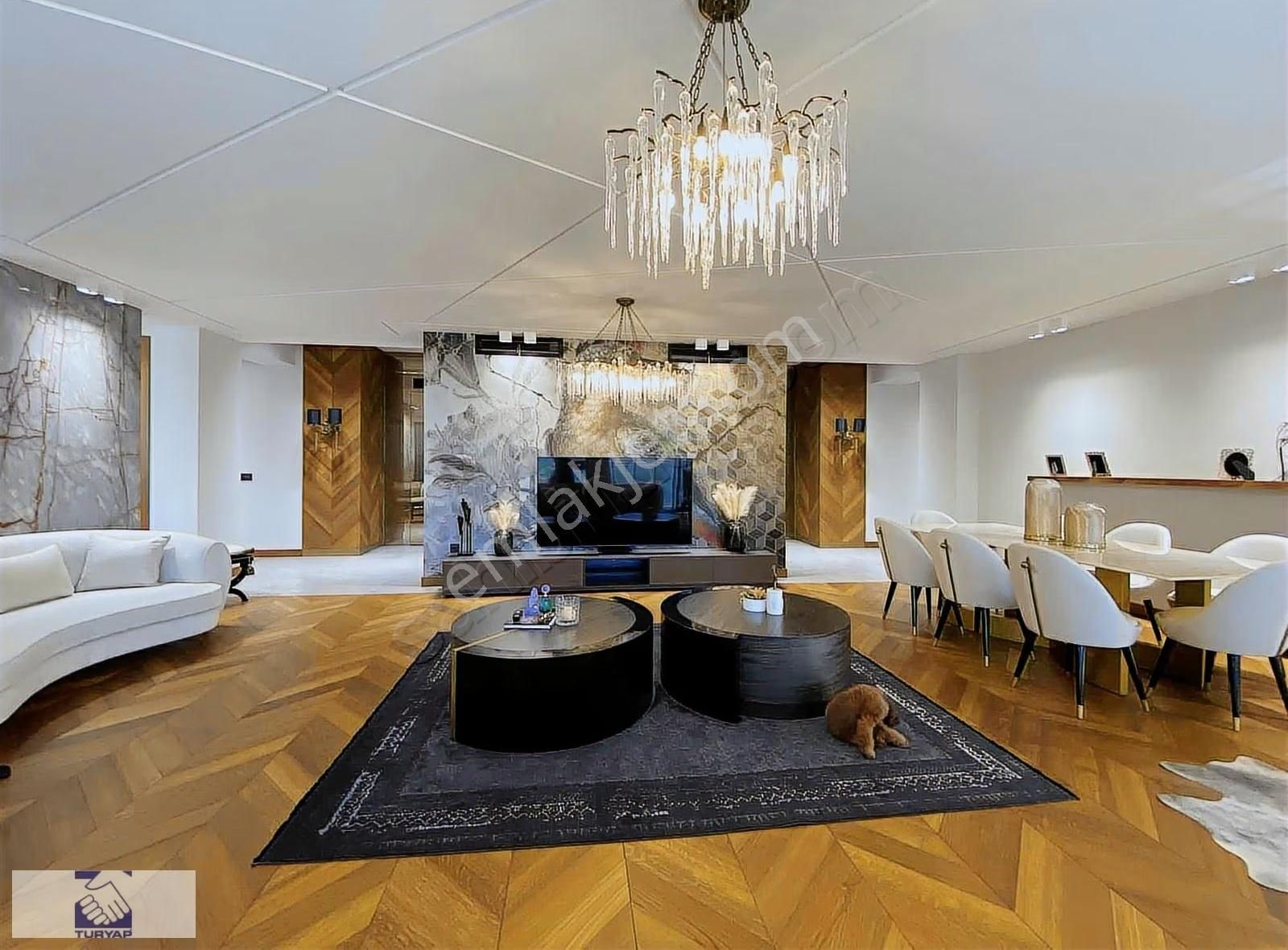 1200 Evlerde Satılık 6+1 Satılık Daire Havuzlu Site İçinde