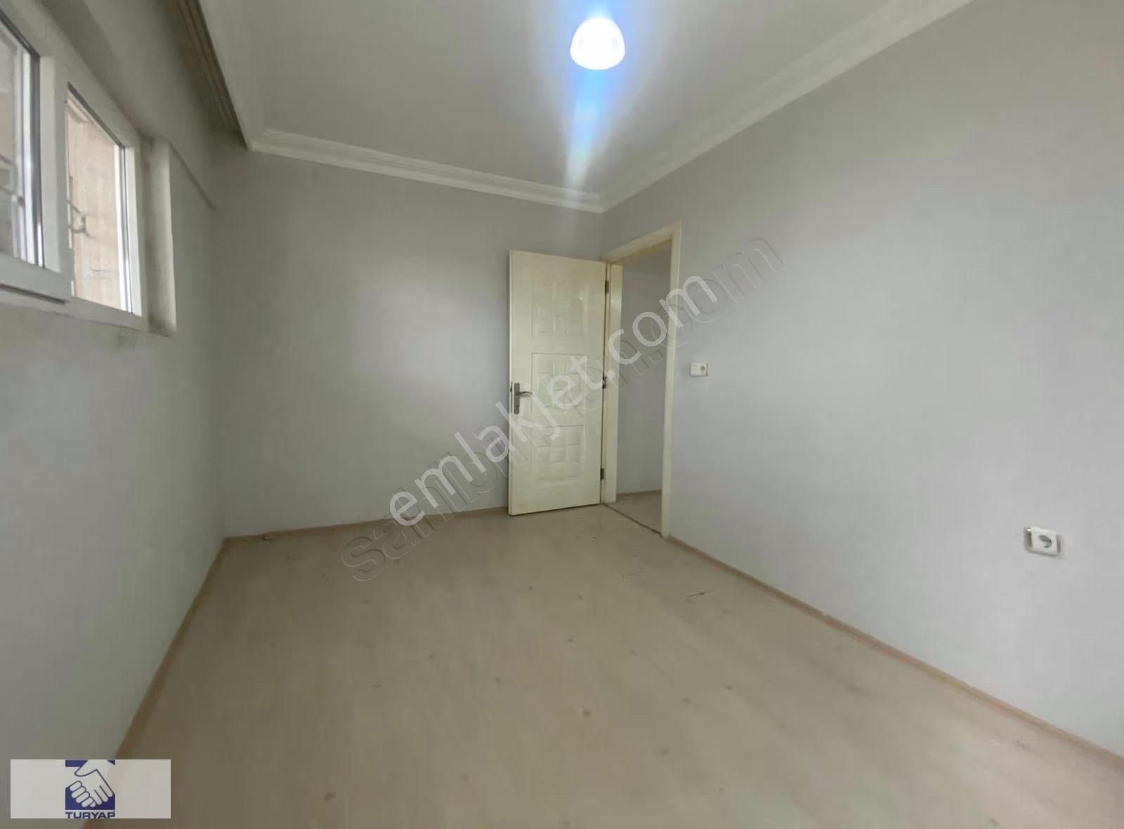 Değirmenönü Mahallesi'nde Kiralık 2+1 Daire - Görsel 3