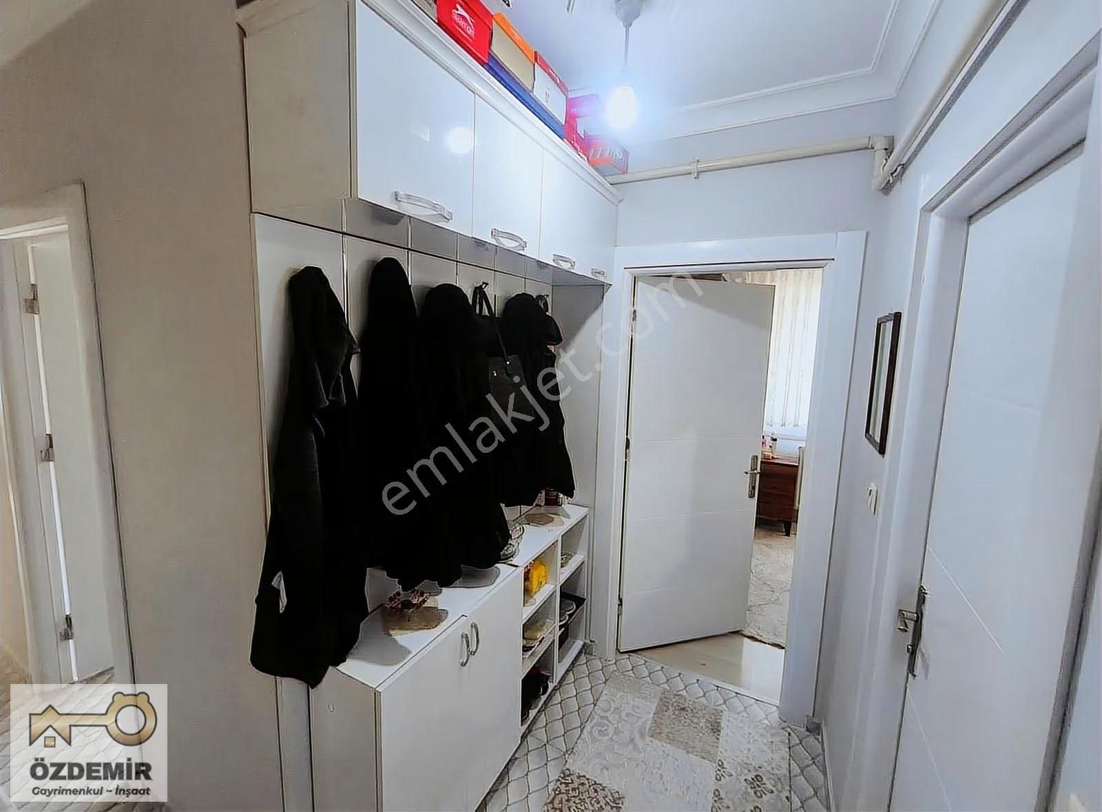 Özdemir'den Emek Balsu Bulvarı Yakını Bahçeli Satılık 2+1 Daire - Görsel 25