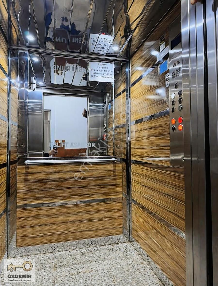 Özdemir'den Emek Balsu Bulvarı Yakını Bahçeli Satılık 2+1 Daire - Görsel 8