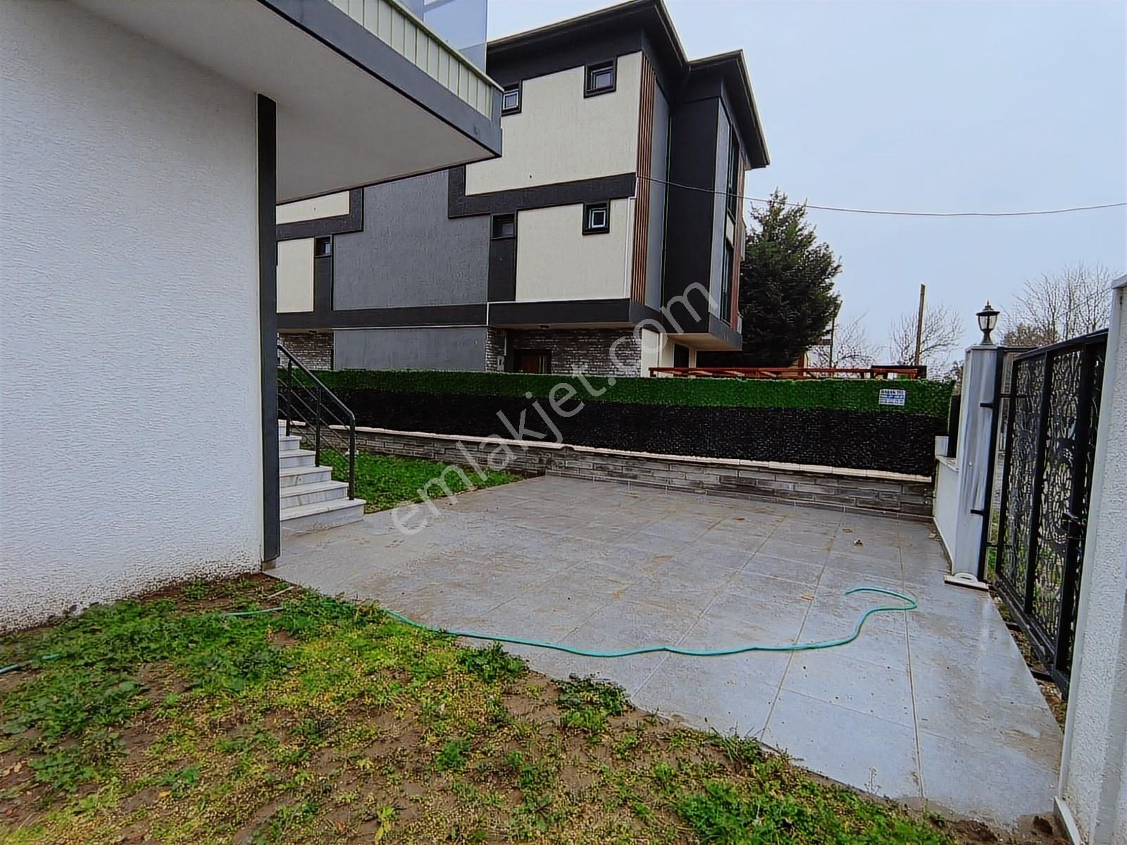 Yeniçiftlikte Satılık 4+1 Villa - Görsel 11