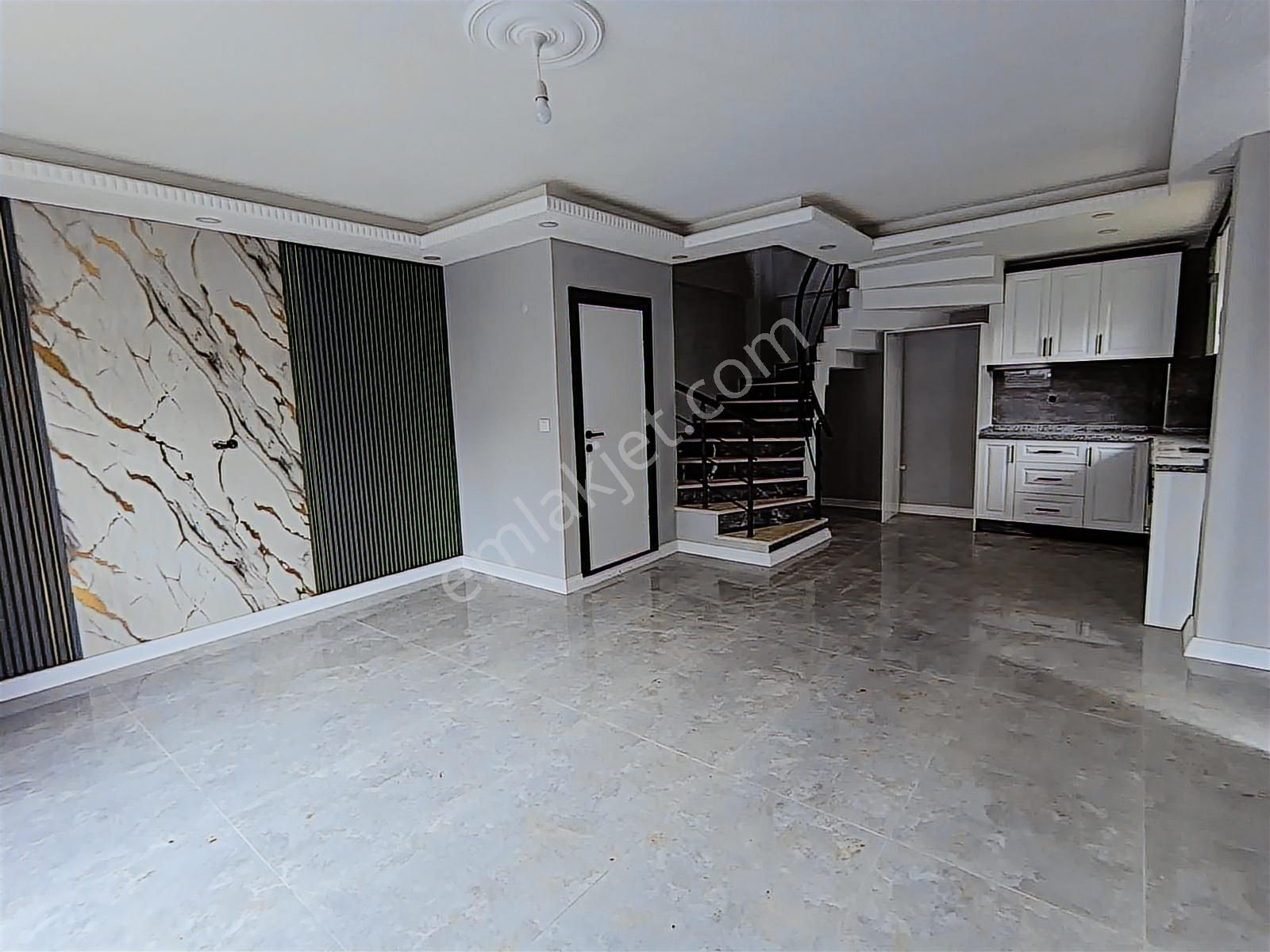 Yeniçiftlikte Satılık 4+1 Villa - Görsel 16