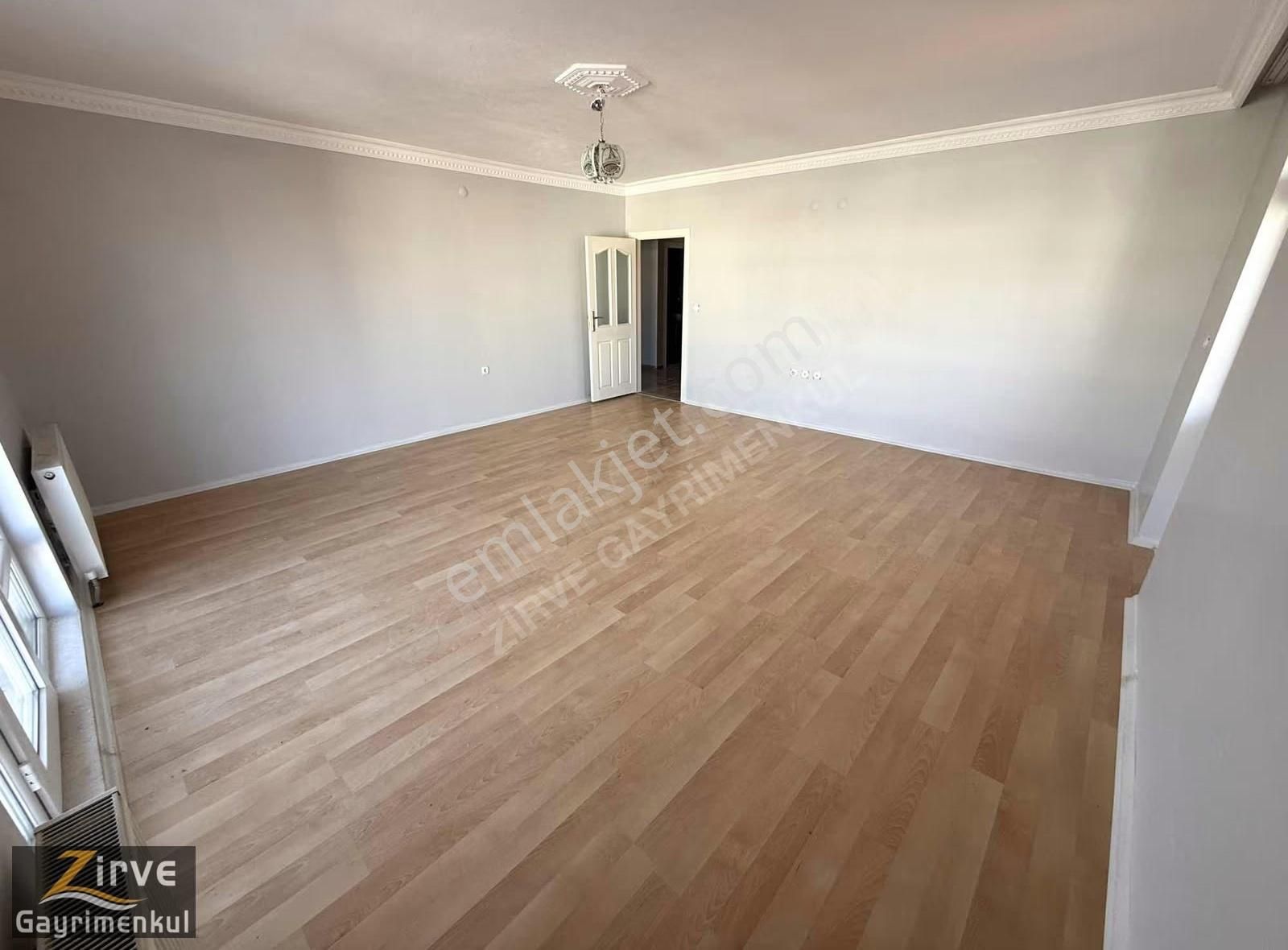 Zirve Gayrimenkulden 3+1 Merkezde Geniş Daire - Görsel 6