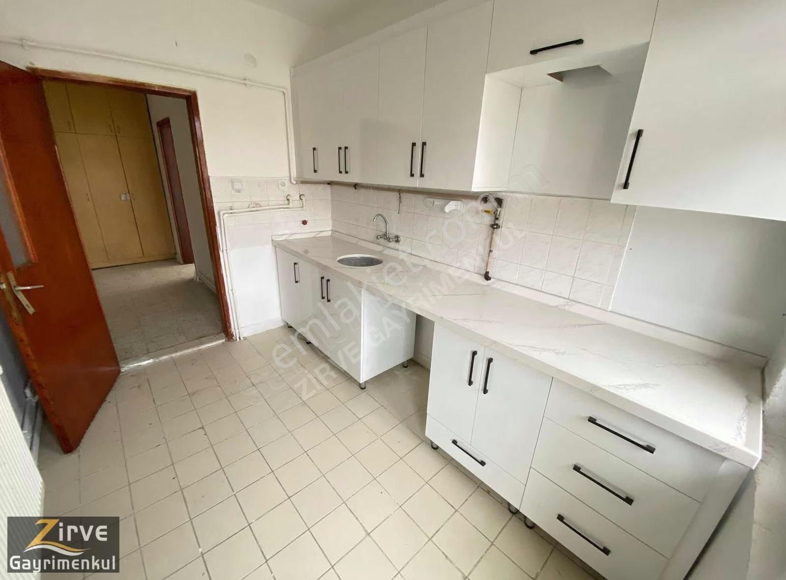 Zirve'den Çarşı Merkezde 3+1 İskanlı Uygun Fiyata Daire! - Görsel 2