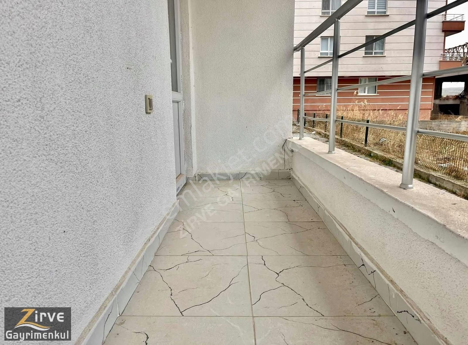 Zirve'den Yıldırım Mahallesi 3+1 İskanlı Yüksek Giriş Daire! - Görsel 23