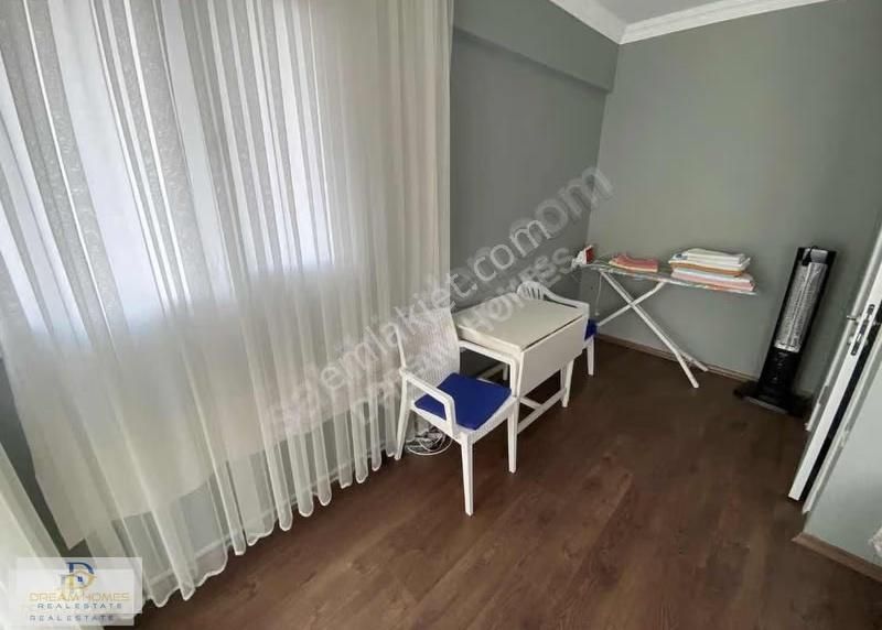 Akarca Mahallesinde Merkezde Tripleks Müstakil Bahçeli Villa - Görsel 25