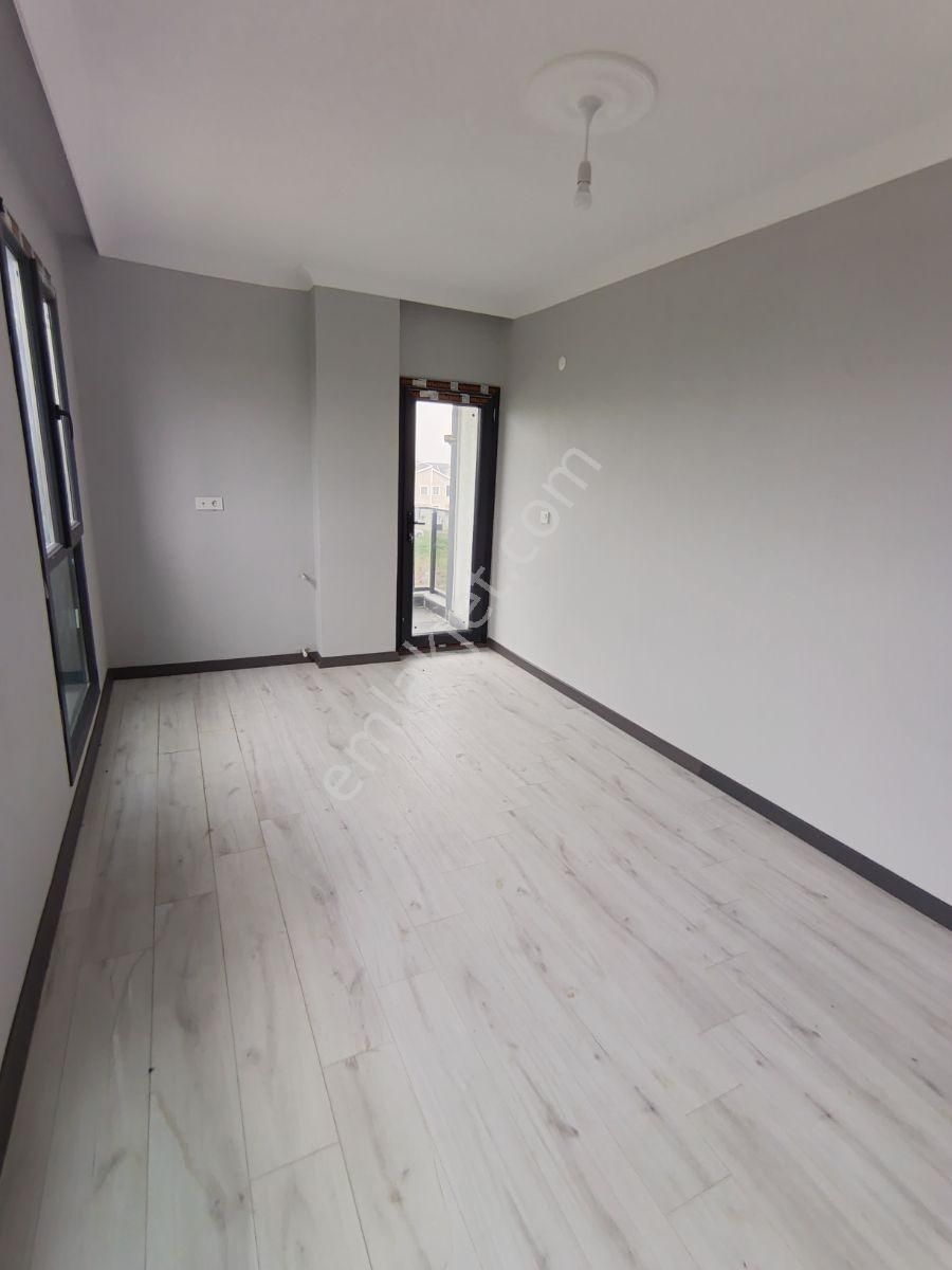 Sıfır 170 M Arsa İçinde Krediye Uygun İskanlı 3 Katlı 4+1 Villa - Görsel 33