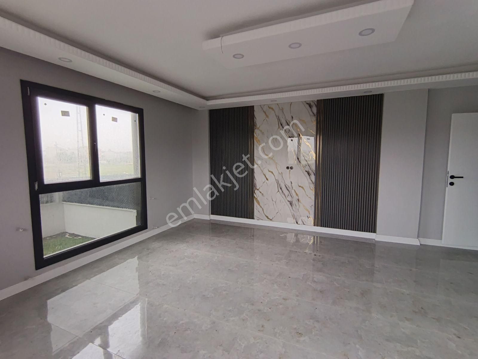 Sıfır 170 M Arsa İçinde Krediye Uygun İskanlı 3 Katlı 4+1 Villa - Görsel 18