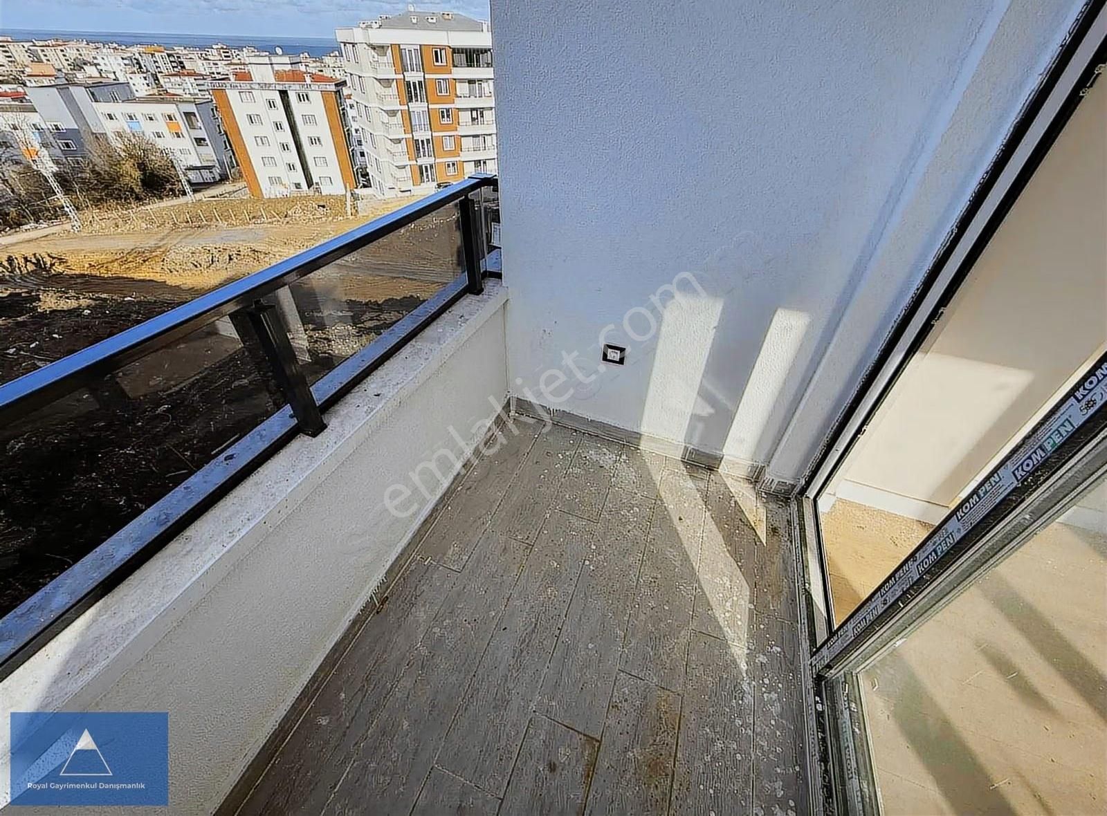 Körfezde Yüksek Kredili Deniz Manzaralı Fırsat 1+1 Daire - Görsel 6