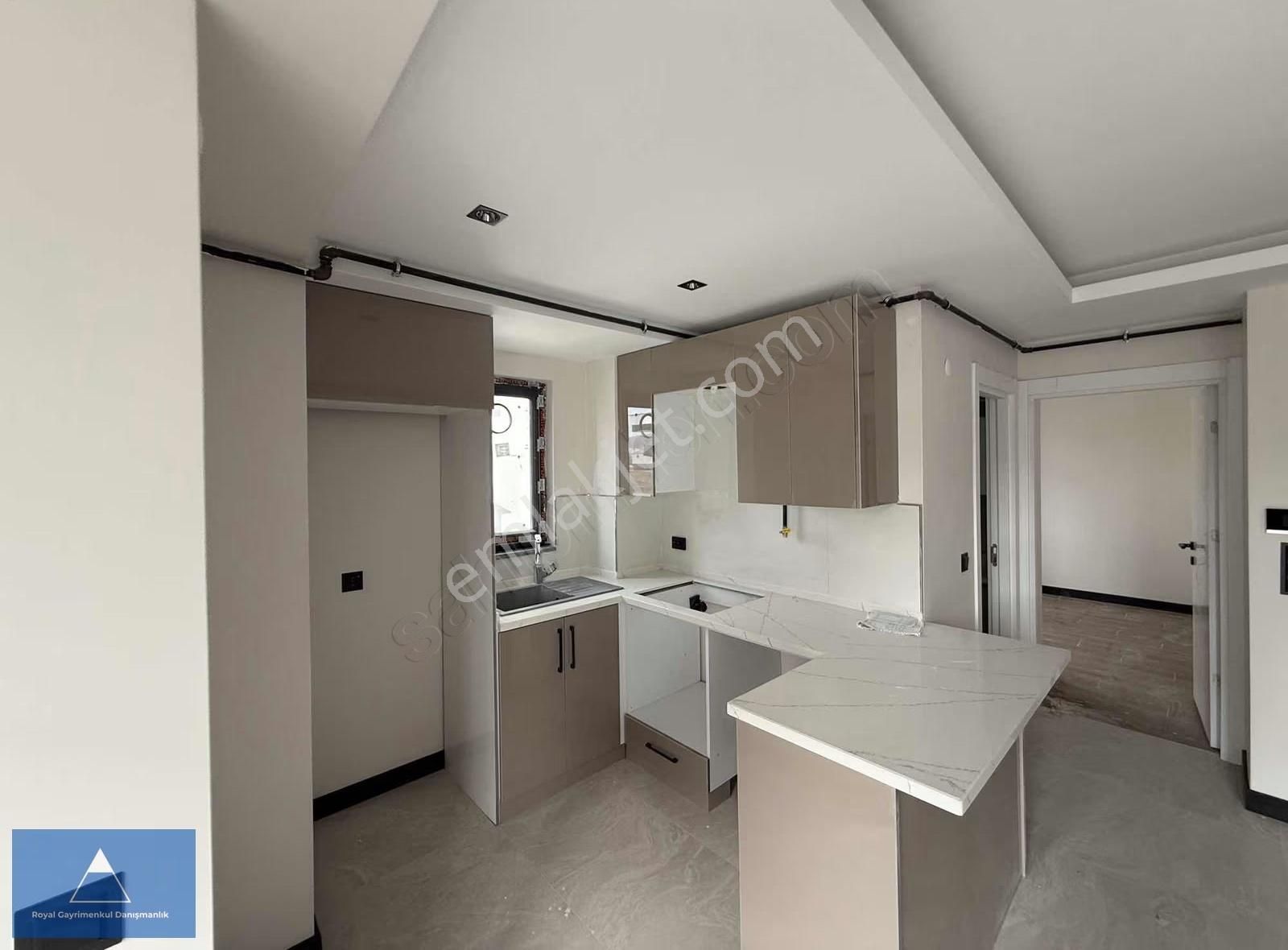 Ultra Lüks Toplu Konut Bulvarına Yakın Satılık 1 + 1 Daireler