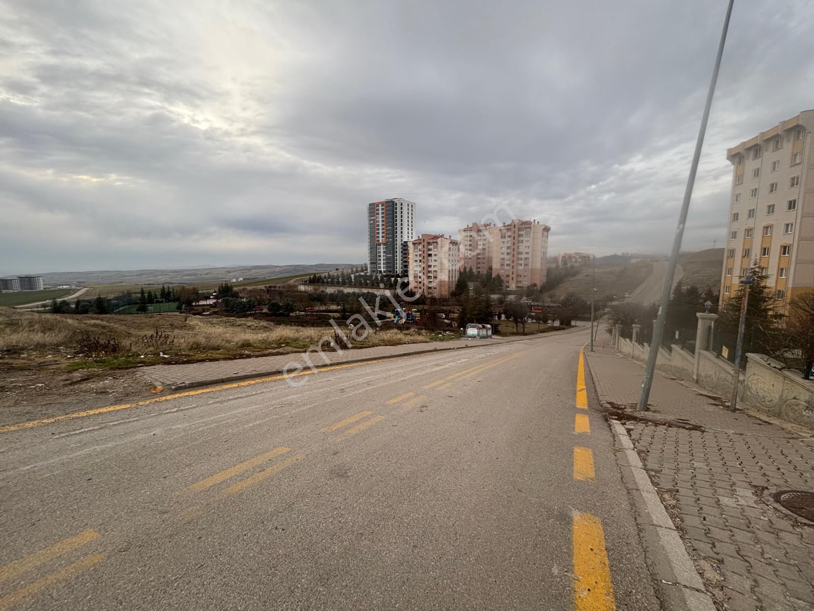 Turkuaz Toki'de Satılık 2+1 Daire (üniversite Yakını)