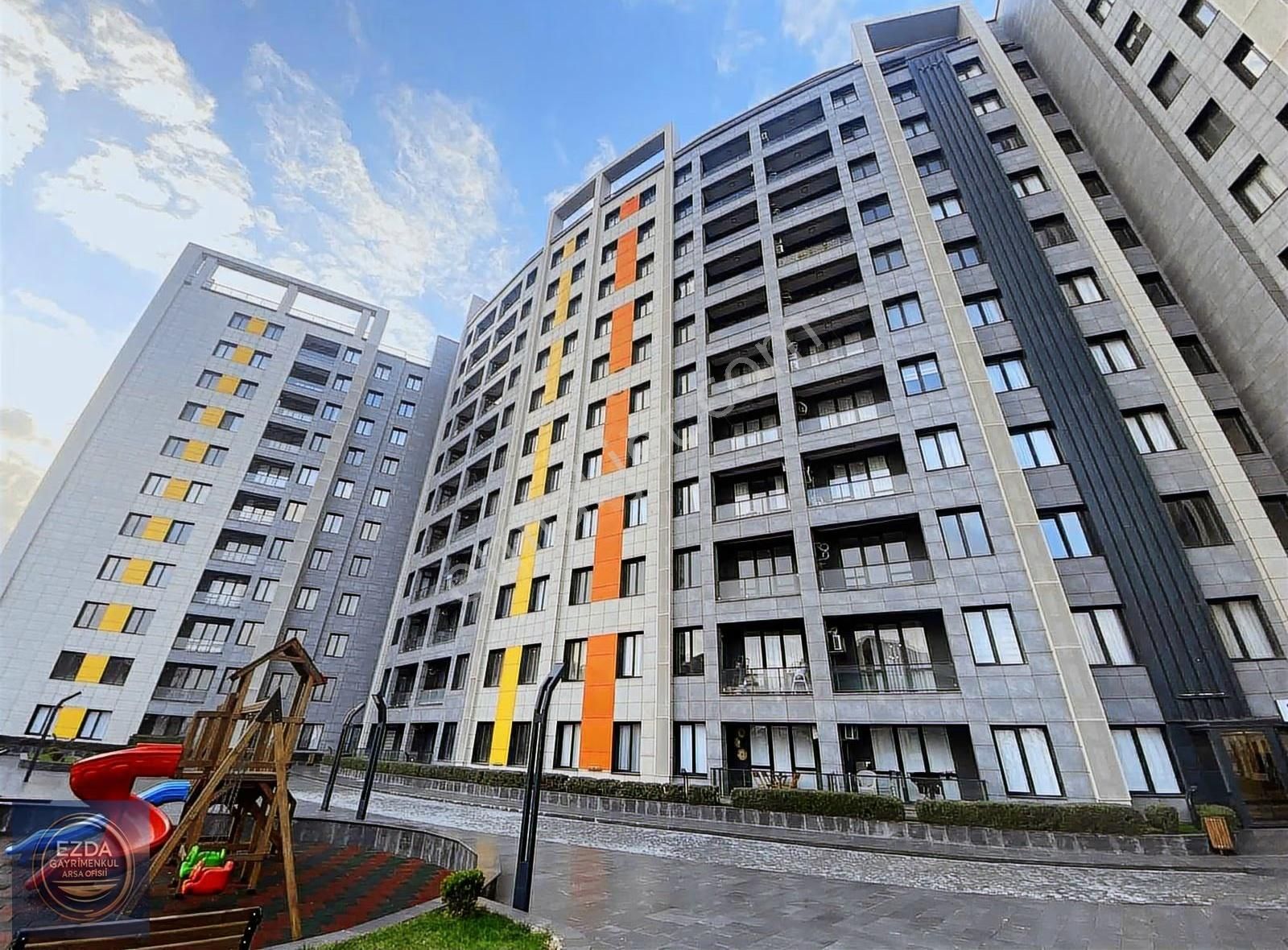 Beylikdüzü Tor Sitesinde Satılık 8.kat Güney Cephe 1+1 Daire