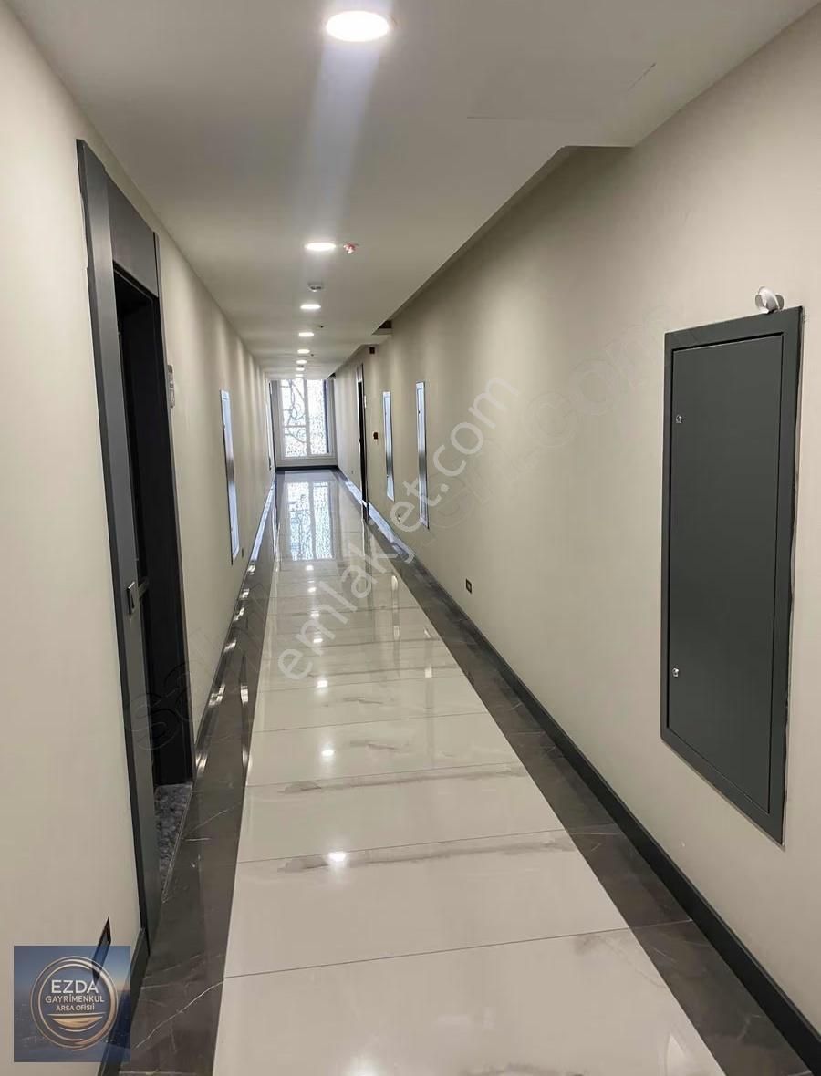 Beylikdüzü Tor Sitesinde Satılık 8.kat Güney Cephe 1+1 Daire - Görsel 3