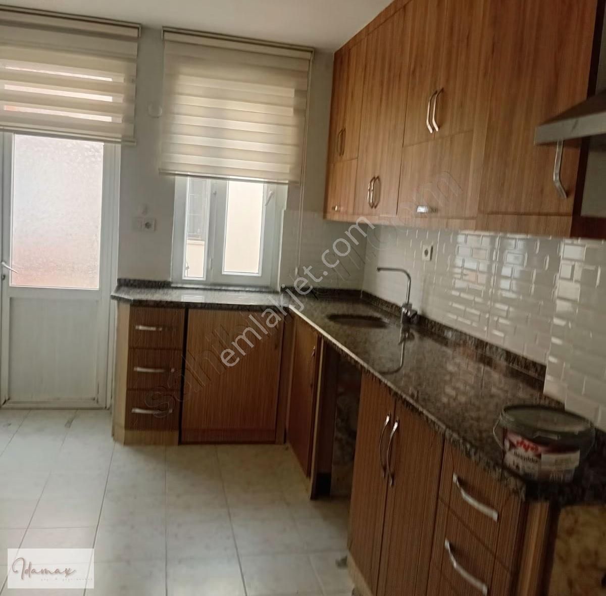İdamax'tan A.pazarcı'da Geniş,3+1 Kiralık Daire