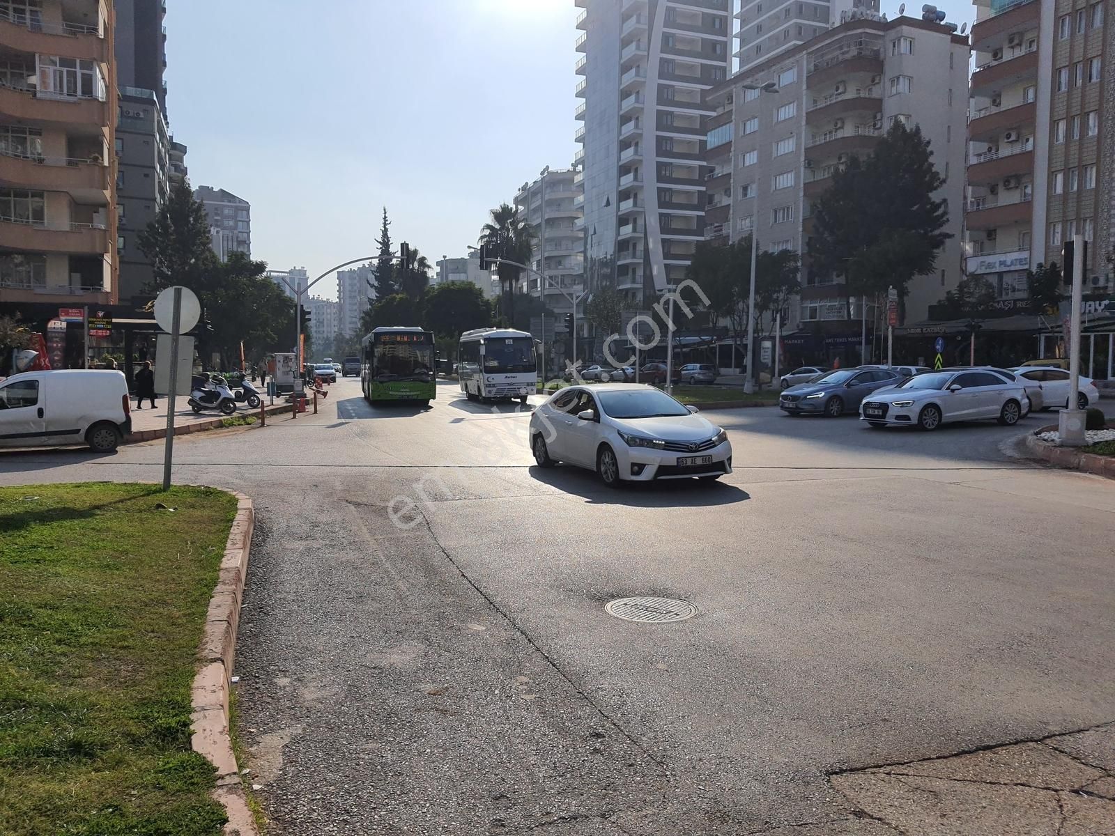 Orduevi Karşısı 1+0 Starbucks Ve Üni Civarı Eşyalı 3katlı Bina - Görsel 3