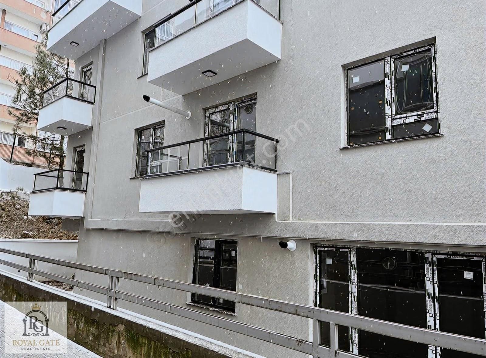 Gop Ta Nenehatun Cad. Üzeri Katta 3+1 Sıfır Satılık Daire - Görsel 14