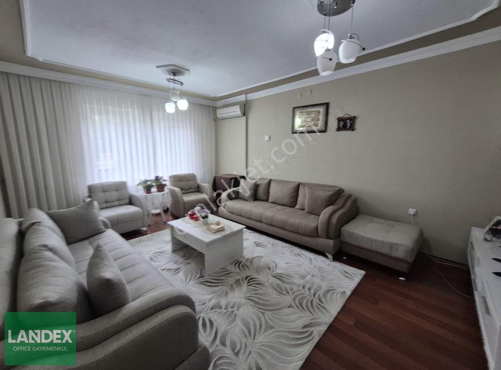 Karahasanlıda Umut 3 Sitesinde 2+1 Cam Balkonlu Satılık Daire