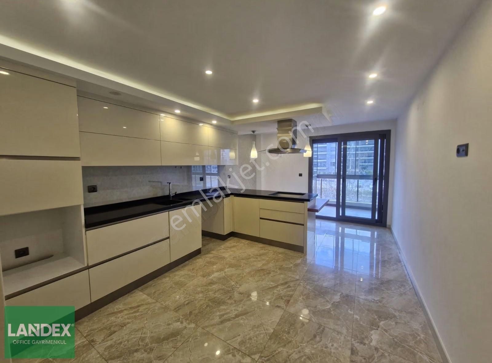 Landex'den Şemikler'de 4+1havuzlu Güvenlikli 220m2 Satılık Daire