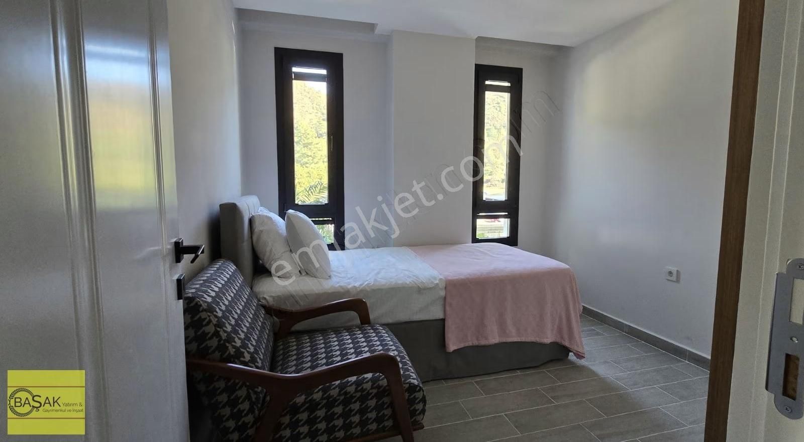 Başak'tan Prestijli Havuzlu Sitede 2+1 Eşyalı Daire - Görsel 13