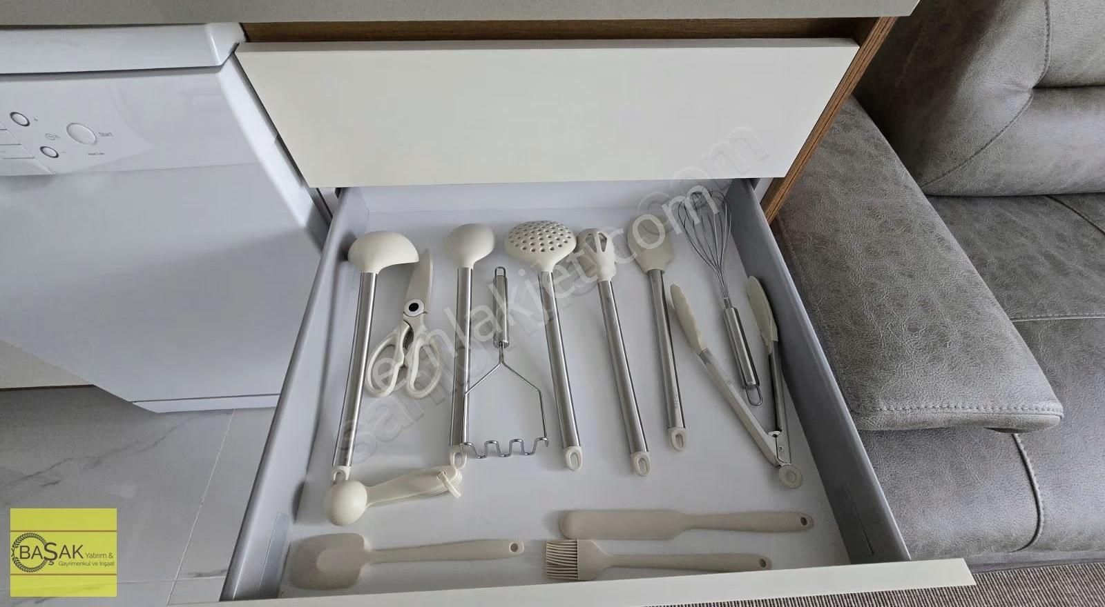 Başak'tan Prestijli Havuzlu Sitede 2+1 Eşyalı Daire - Görsel 31