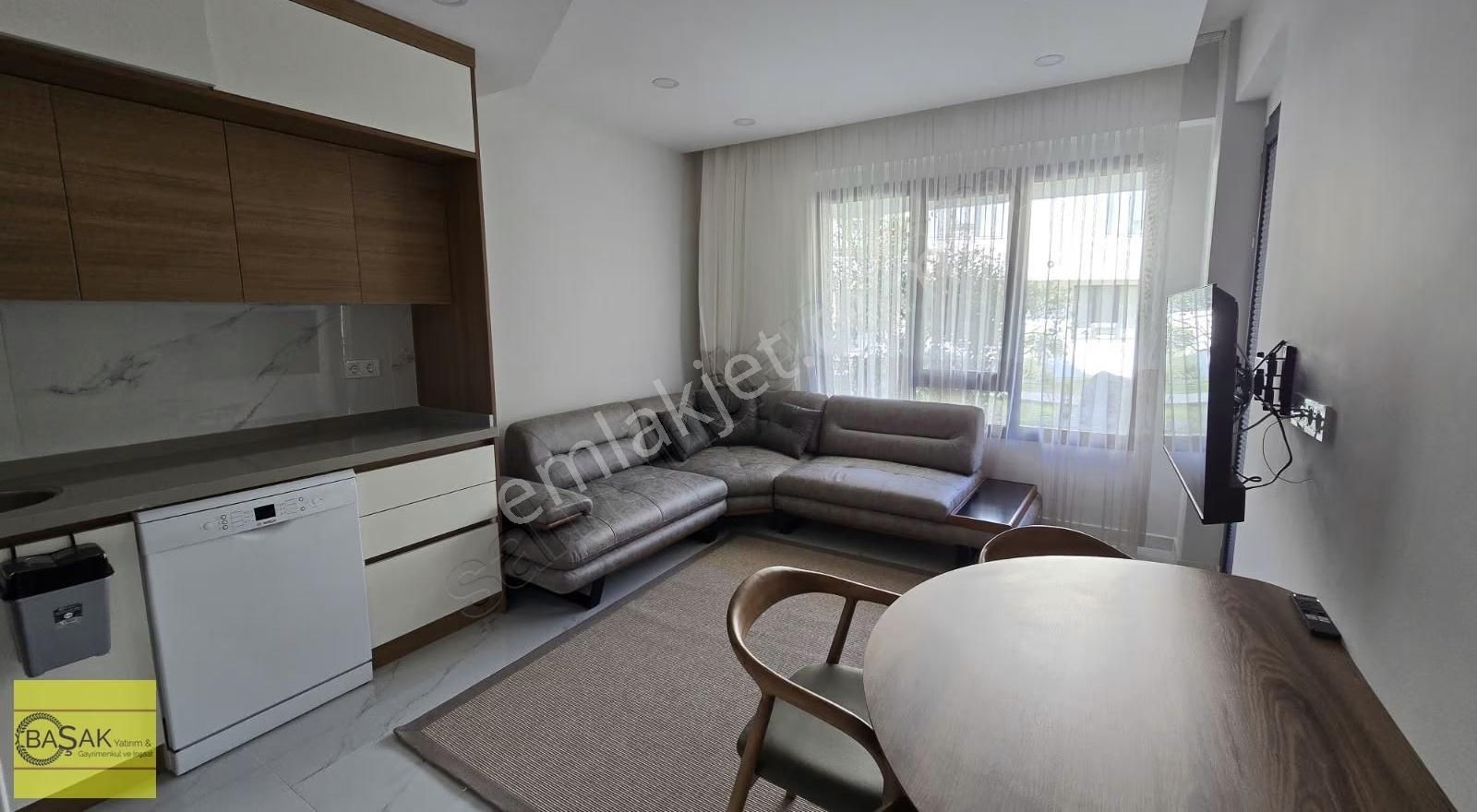 Başak'tan Prestijli Havuzlu Sitede 2+1 Eşyalı Daire