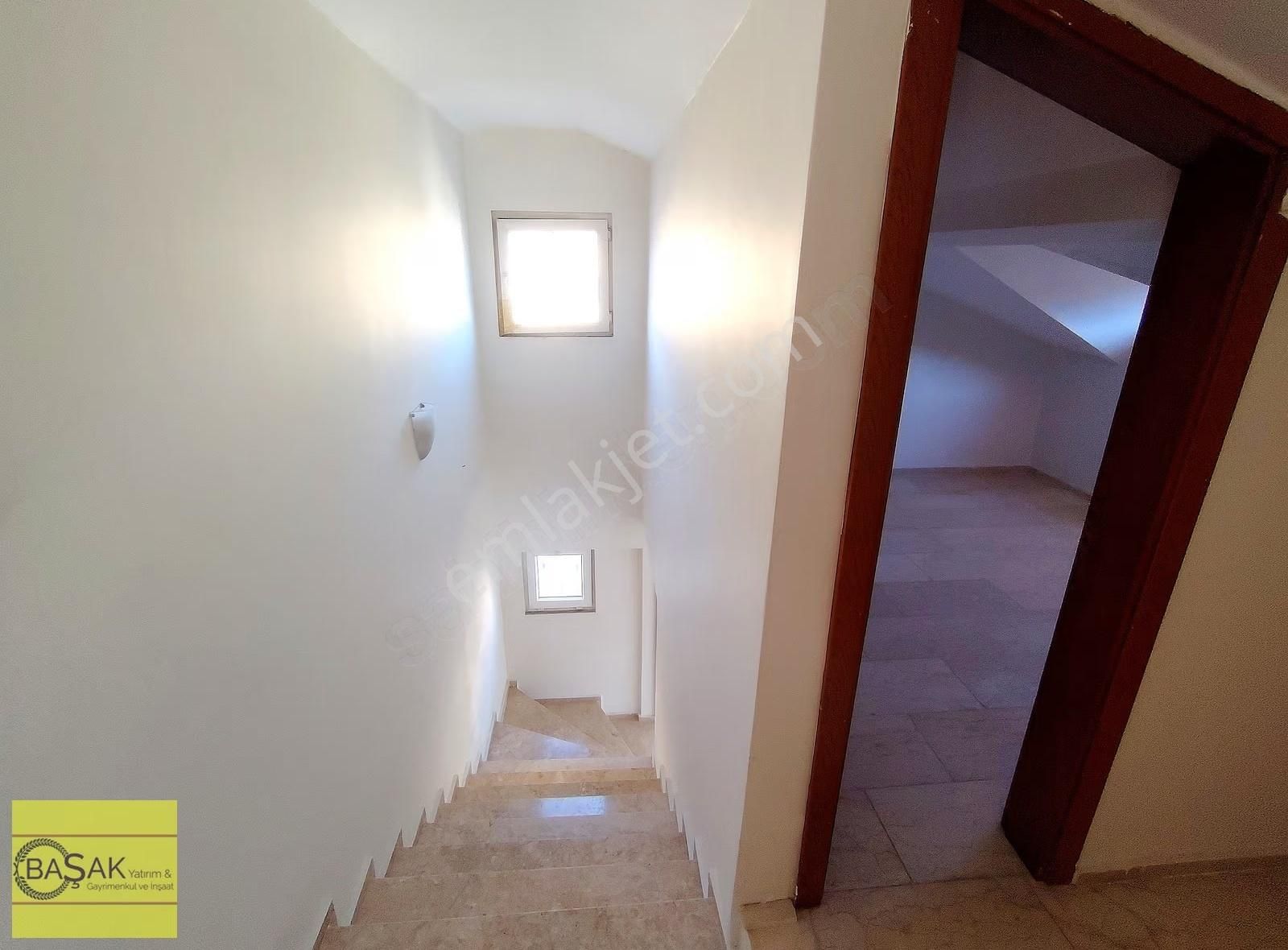 Başak Tan Havuzlu Nezih Sitede Katda Tek Daire Kiralık 5+1 - Görsel 34