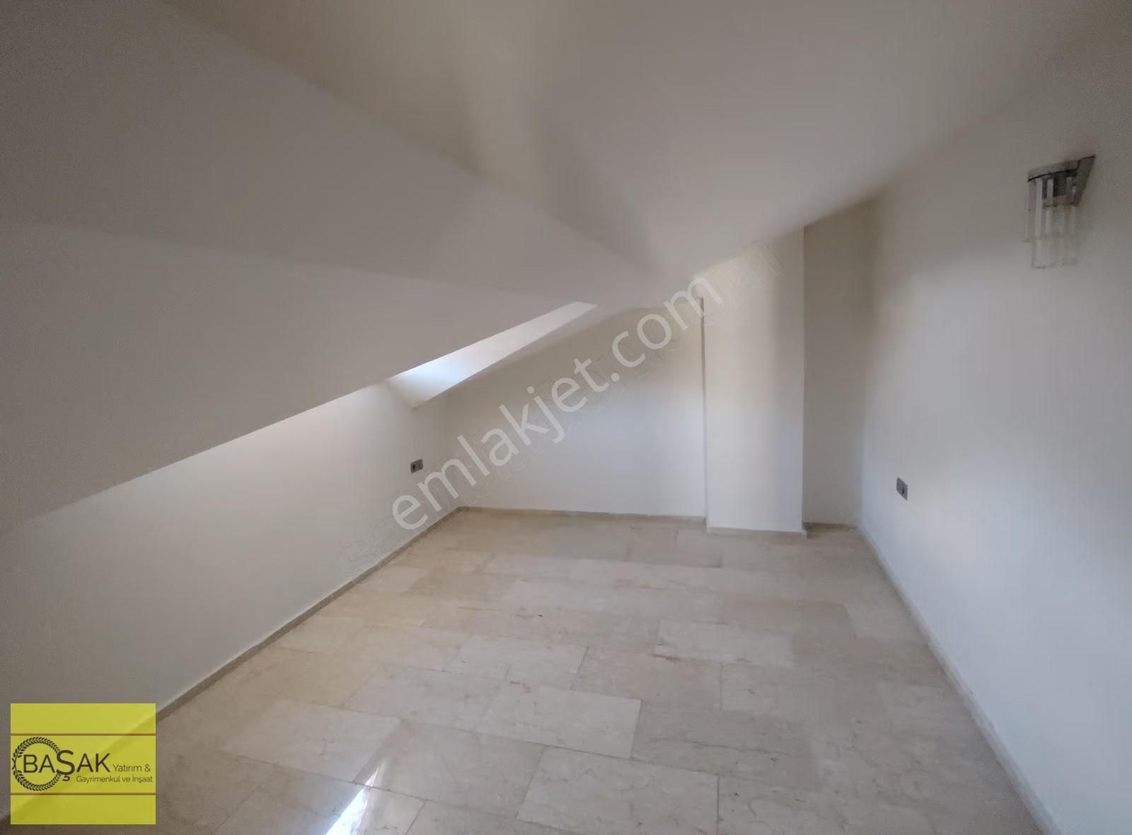 Başak Tan Havuzlu Nezih Sitede Katda Tek Daire Kiralık 5+1 - Görsel 30