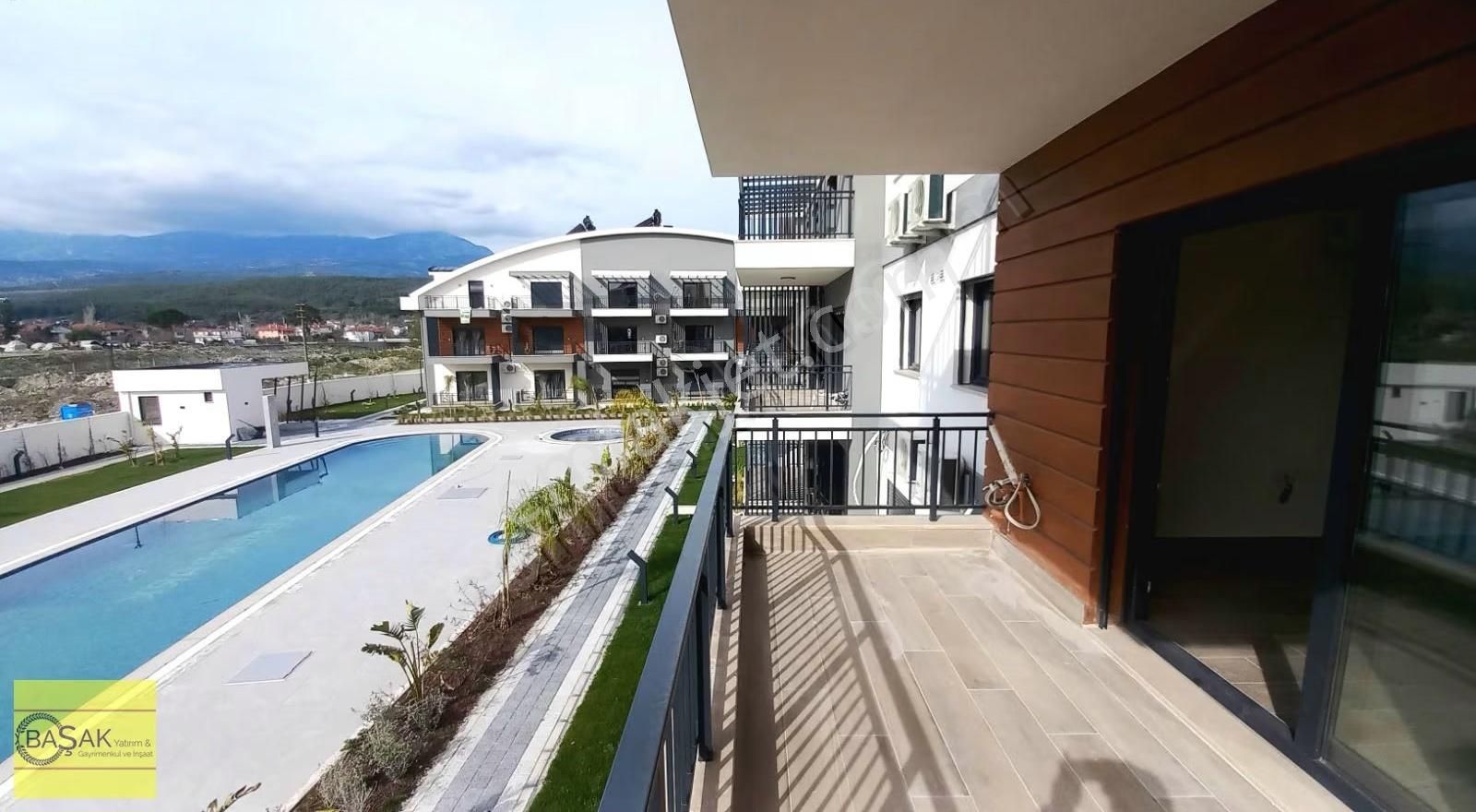 Başak Tan Fırsat Fiyat Havuzlu Elit Sitede Kiralık 1+1