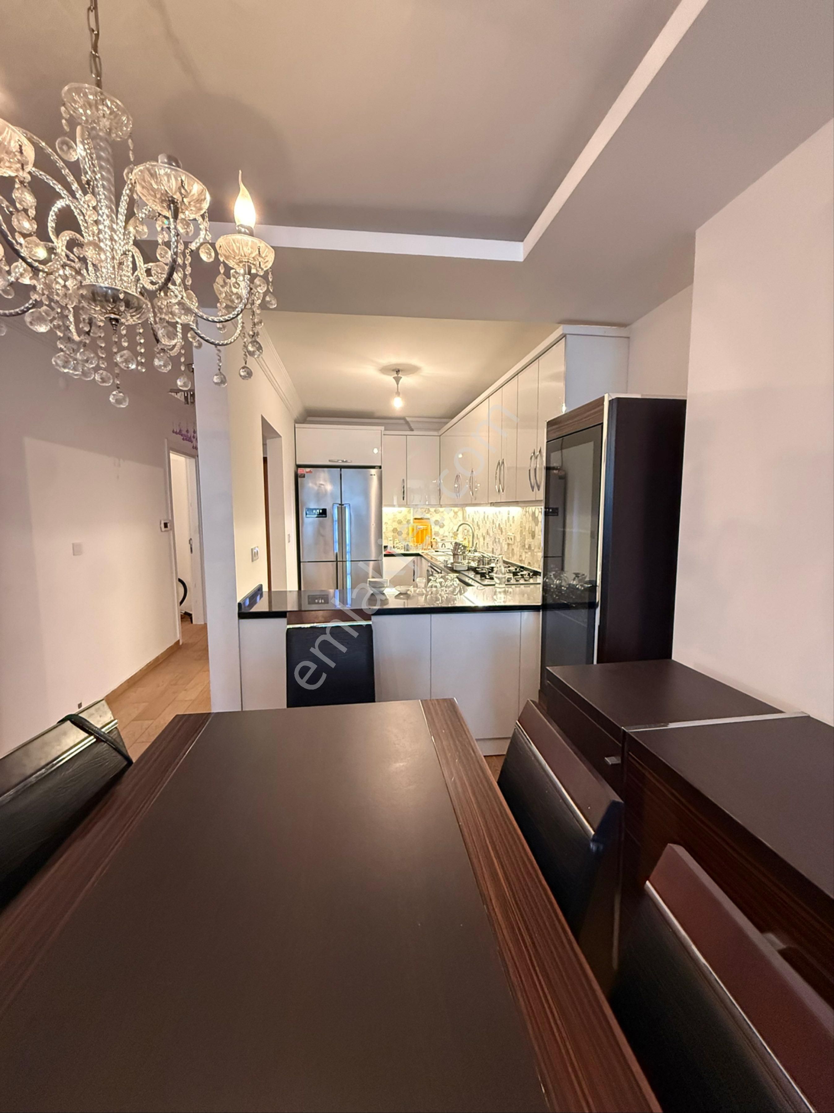 Akbank Üstü Eşyalı 2+1 120 M2 Ayrı Mutfak Kiralık Daire - Görsel 12