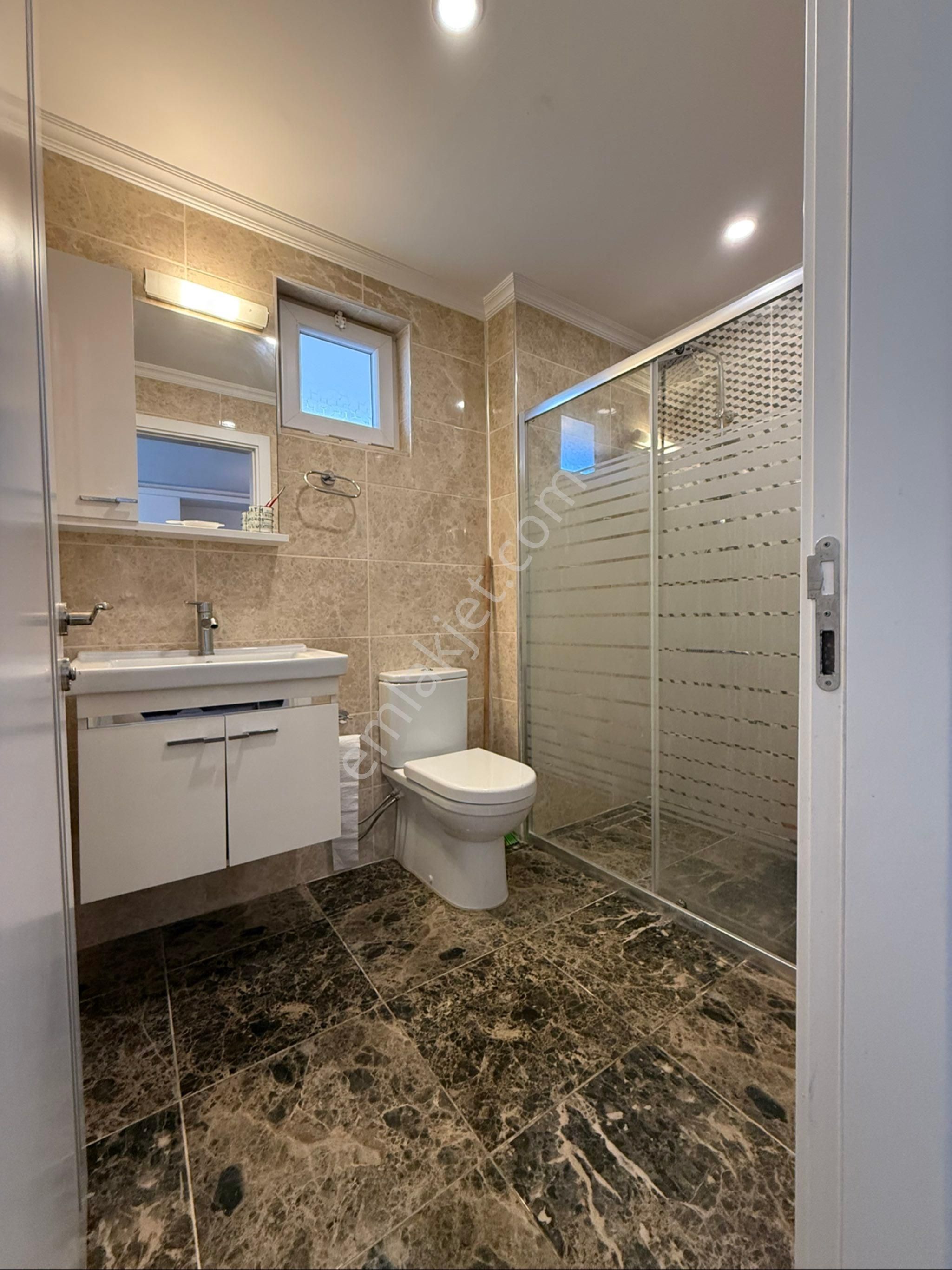 Akbank Üstü Eşyalı 2+1 120 M2 Ayrı Mutfak Kiralık Daire - Görsel 6