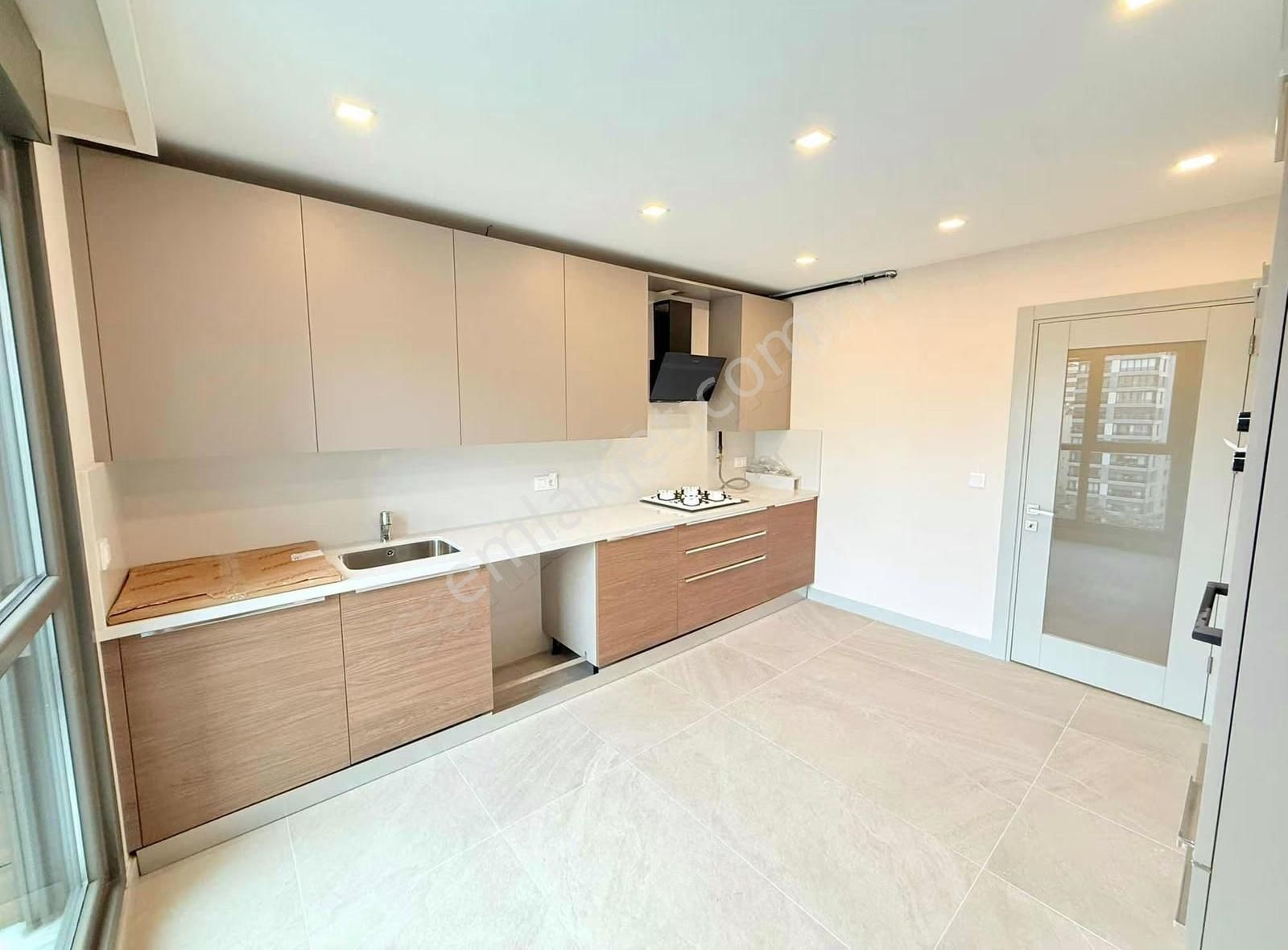 Suadiye Ulus Sokakta Sıfır, Modern Ve Ayrıcalıklı Satılık 3+1 - Görsel 14