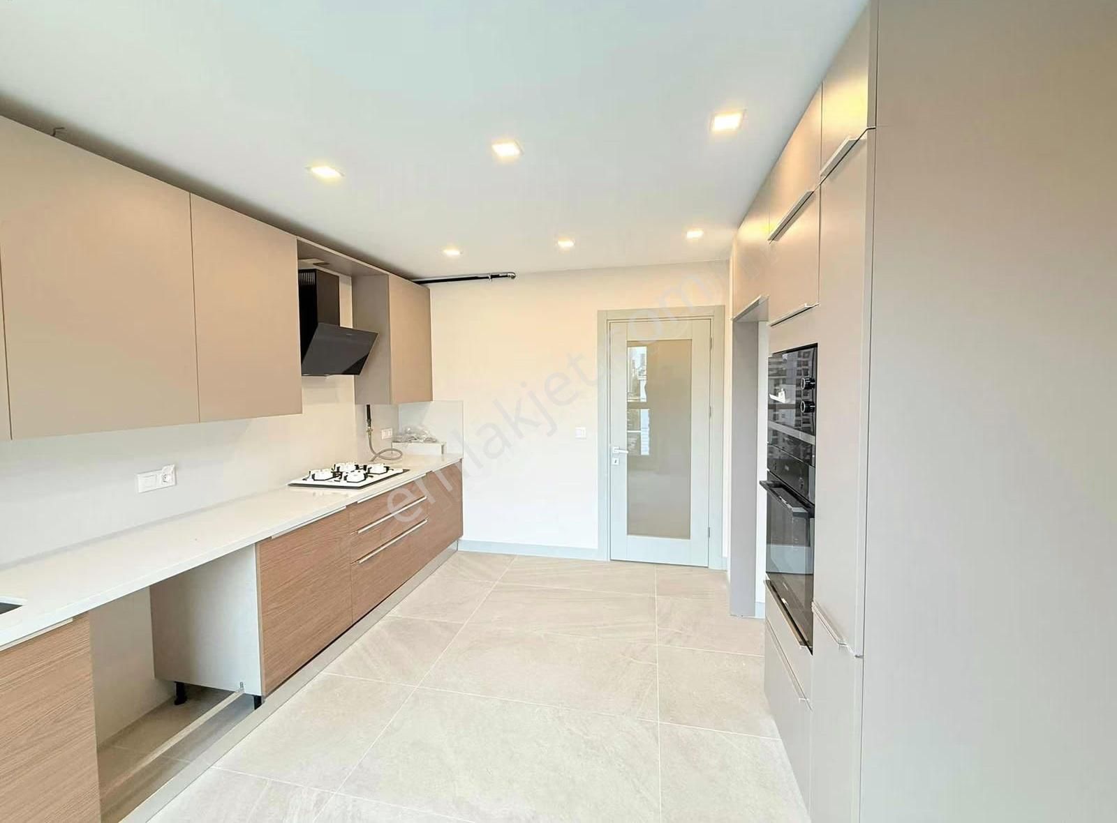 Suadiye Ulus Sokakta Sıfır, Modern Ve Ayrıcalıklı Satılık 3+1 - Görsel 4