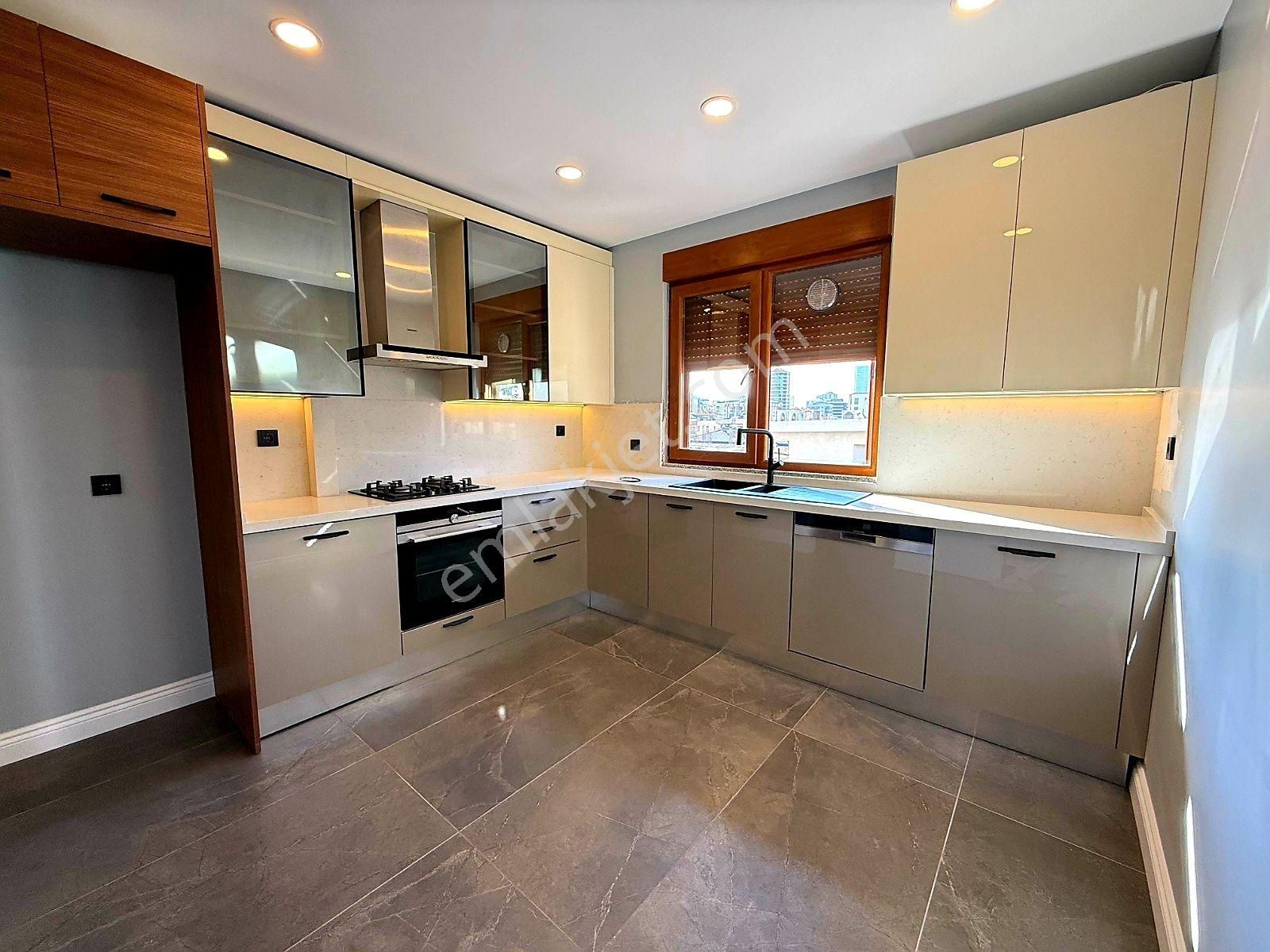 Lunas'dan Erenköy Bağdat Caddeye Yakın 130 M2 Net 3+1 Ebeveyn - Görsel 24