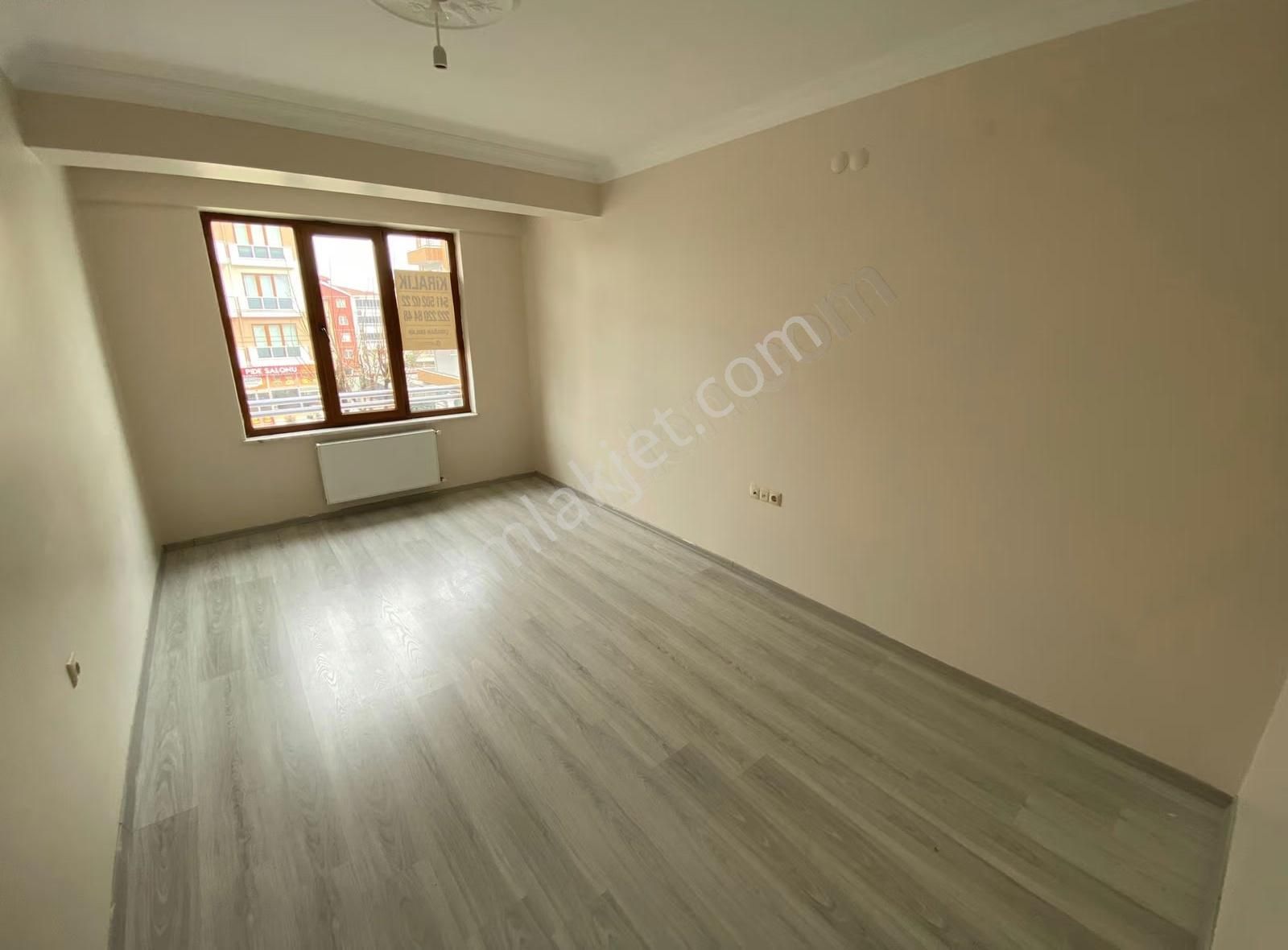 Çırağan Emlak'tan Emek Mahallesi Ertaş Bulvarı Bakımlı 3+1 Daire - Görsel 18