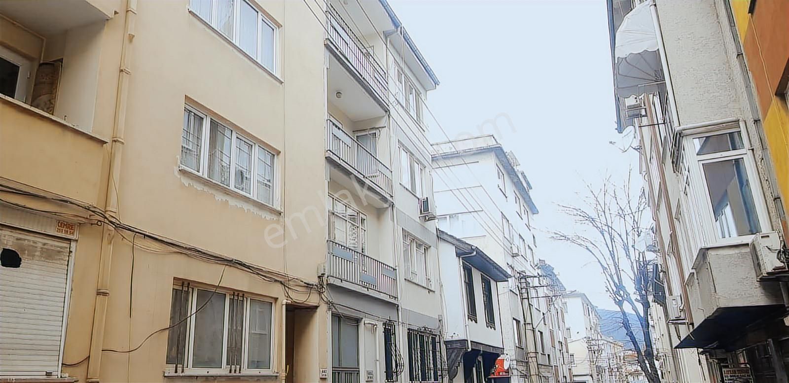 138m2 Bakımlı 3+1 Kombili Kelepir Daire - Görsel 3