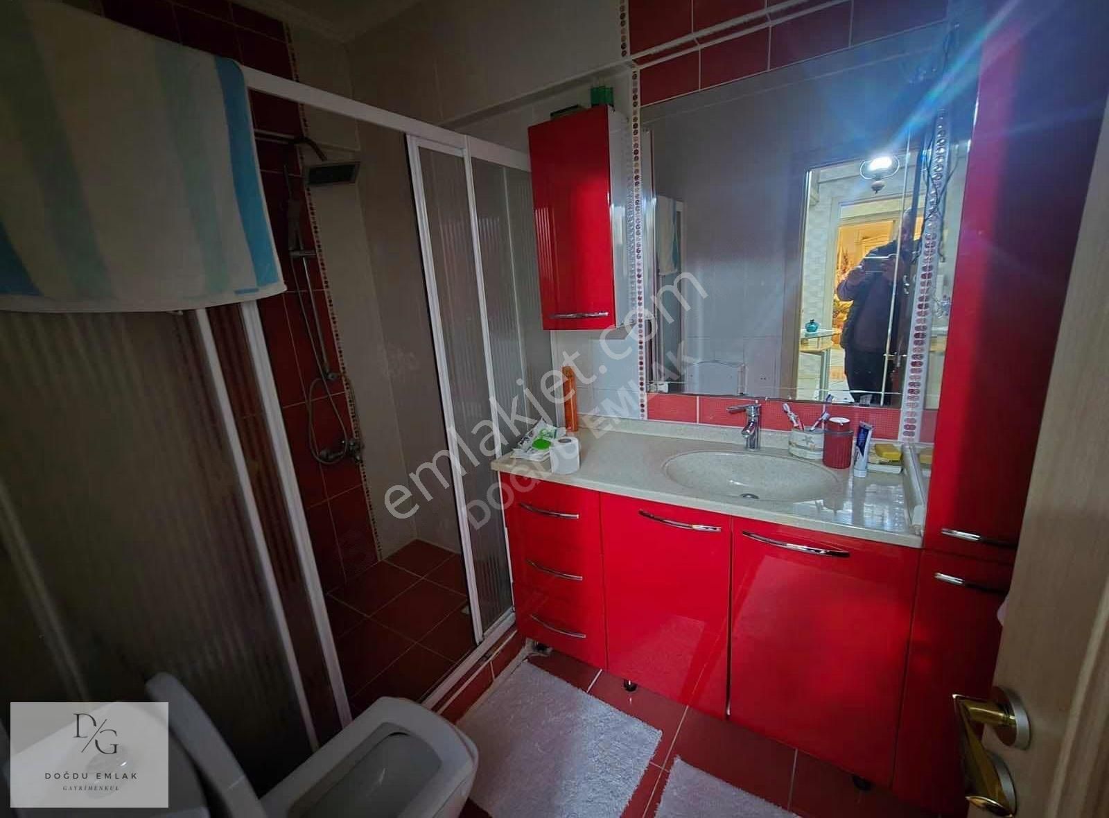 Doğdu Emlak'tan Manzaralı Geniş 3+1 Daire - Görsel 3