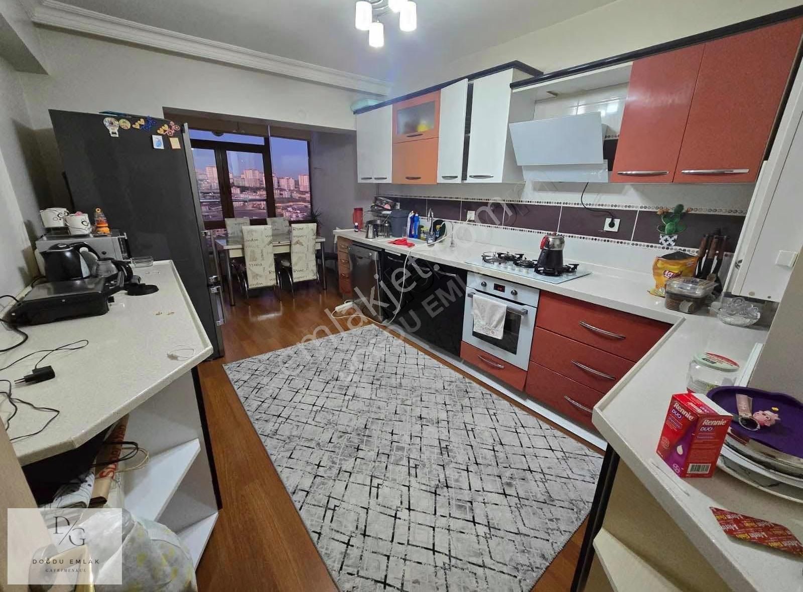 Doğdu Emlak'tan Manzaralı Geniş 3+1 Daire - Görsel 7