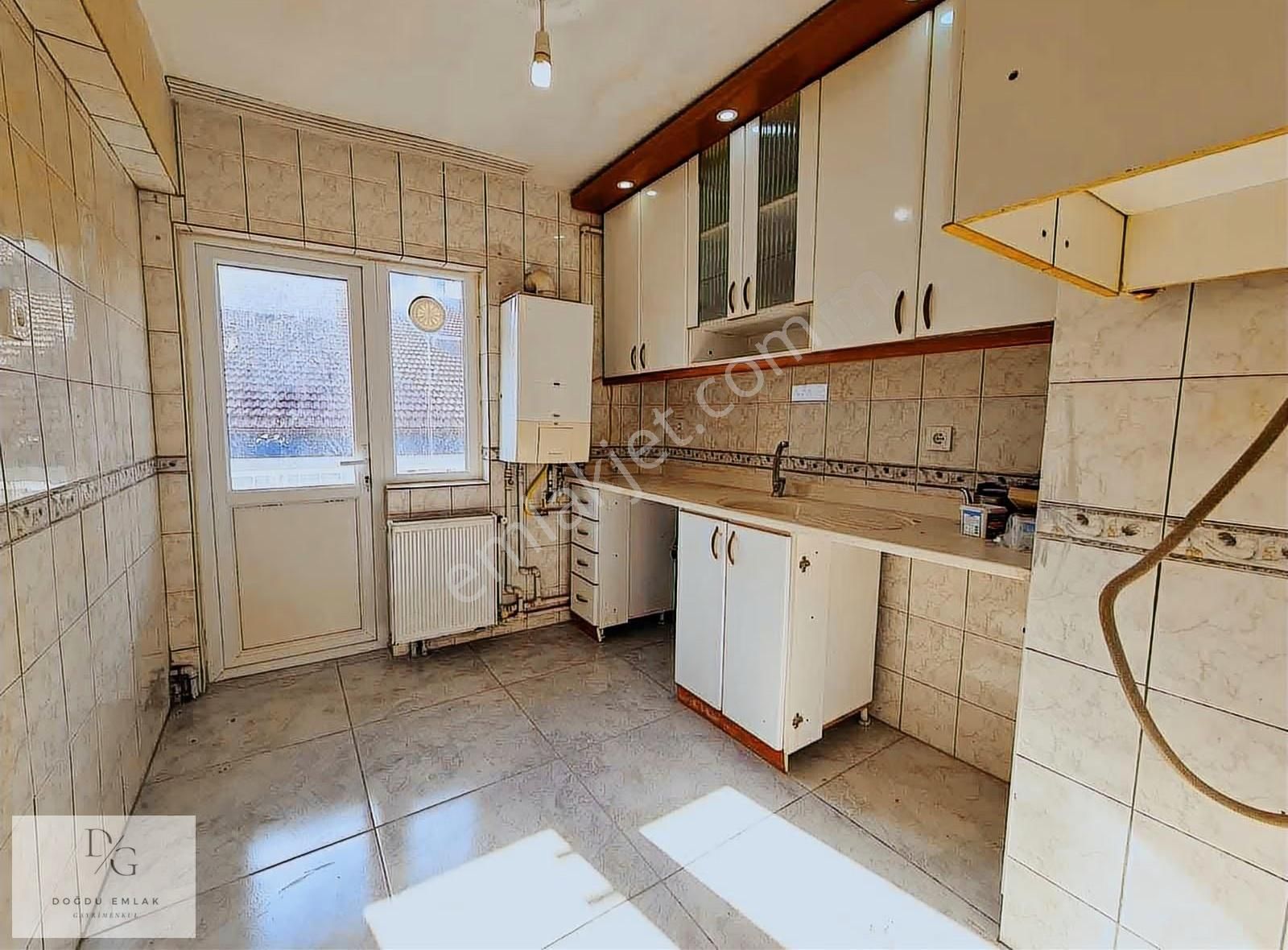 Doğdu Emlak'tan Azerbeycan Cadde Üstü Manzaralı 3+1 - Görsel 11