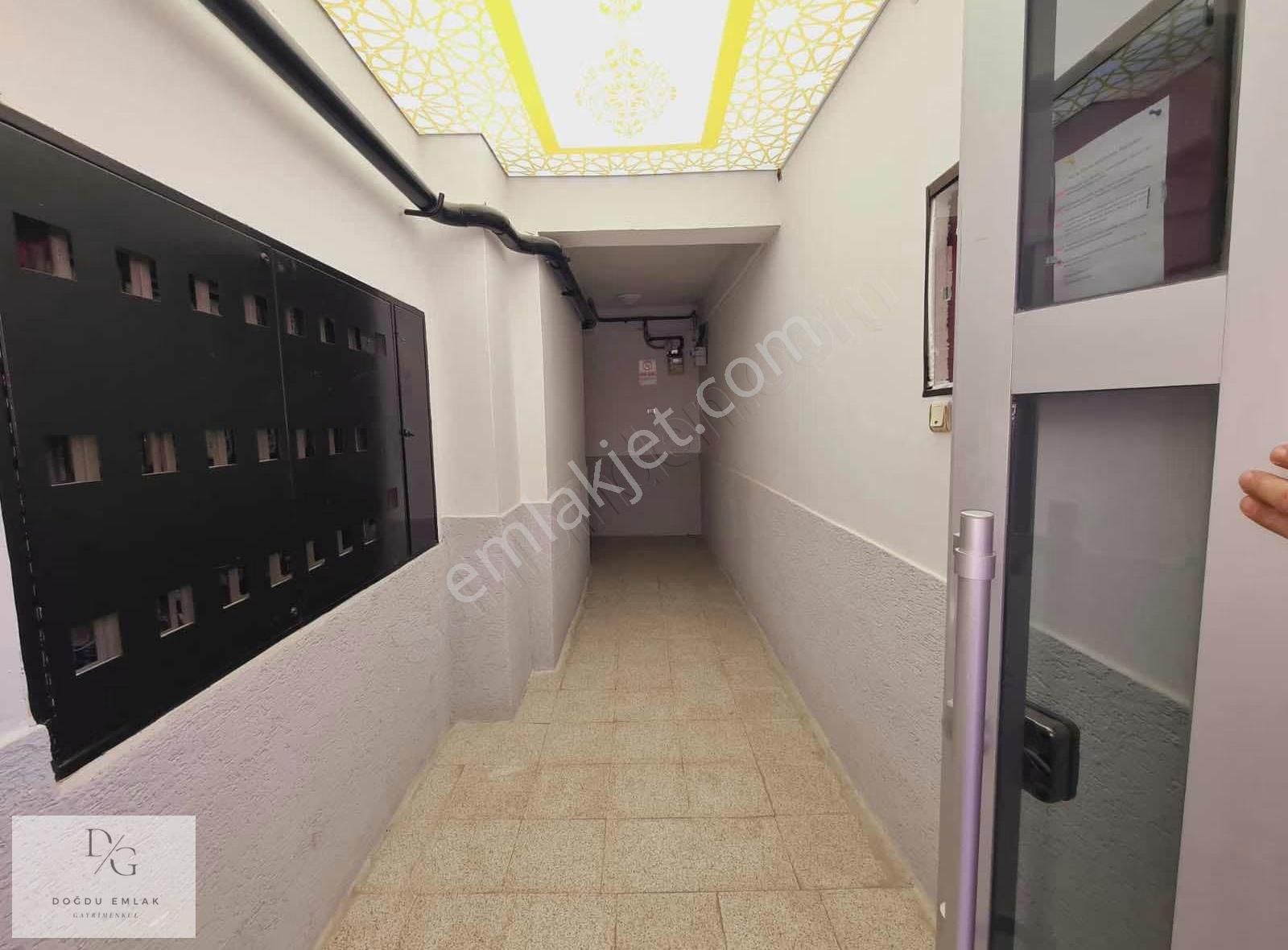 Doğdu Emlak'tan Azerbeycan Cadde Üstü Manzaralı 3+1 - Görsel 8