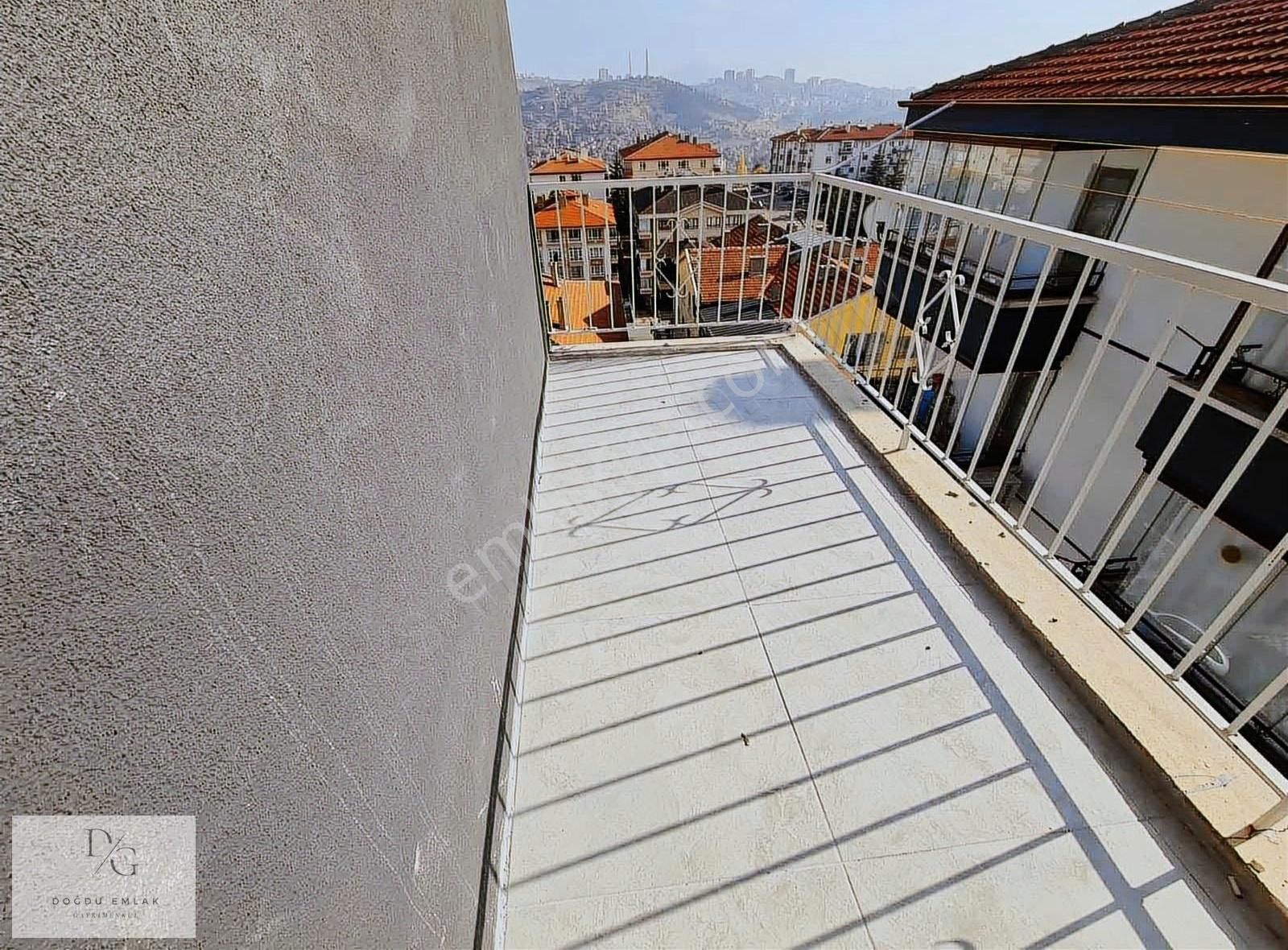 Doğdu Emlak'tan Azerbeycan Cadde Üstü Manzaralı 3+1 - Görsel 6
