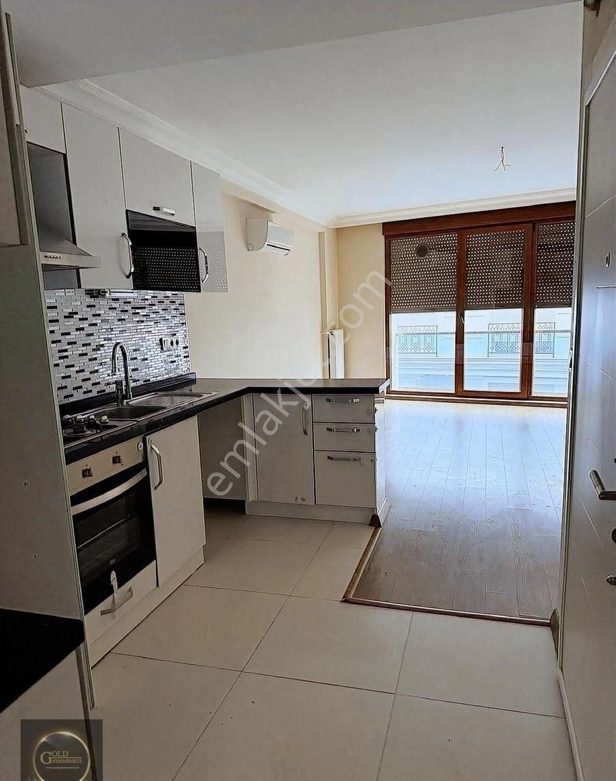 Üsküdar Salacak'ta Yeni Binada, Asansörlü 2 + 1 Masrafsız Daire - Görsel 3