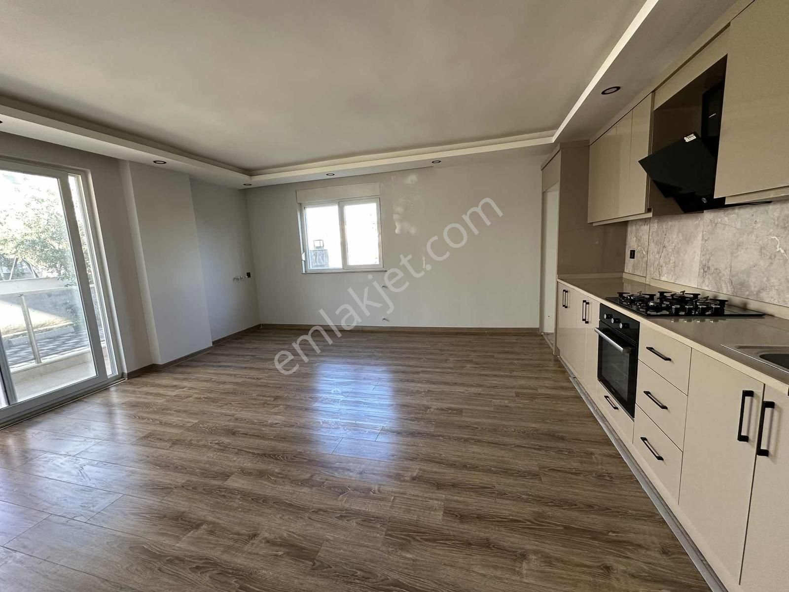 Yeni Binada Kiralık Yüksek Giriş 1+1 Daire - Görsel 10