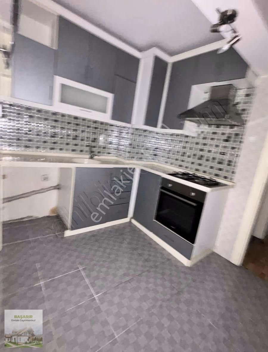 Üçyolda Cadde Bina Arka Daire Ara Kat İçi Bakımlı Asansörlü ... - Görsel 12