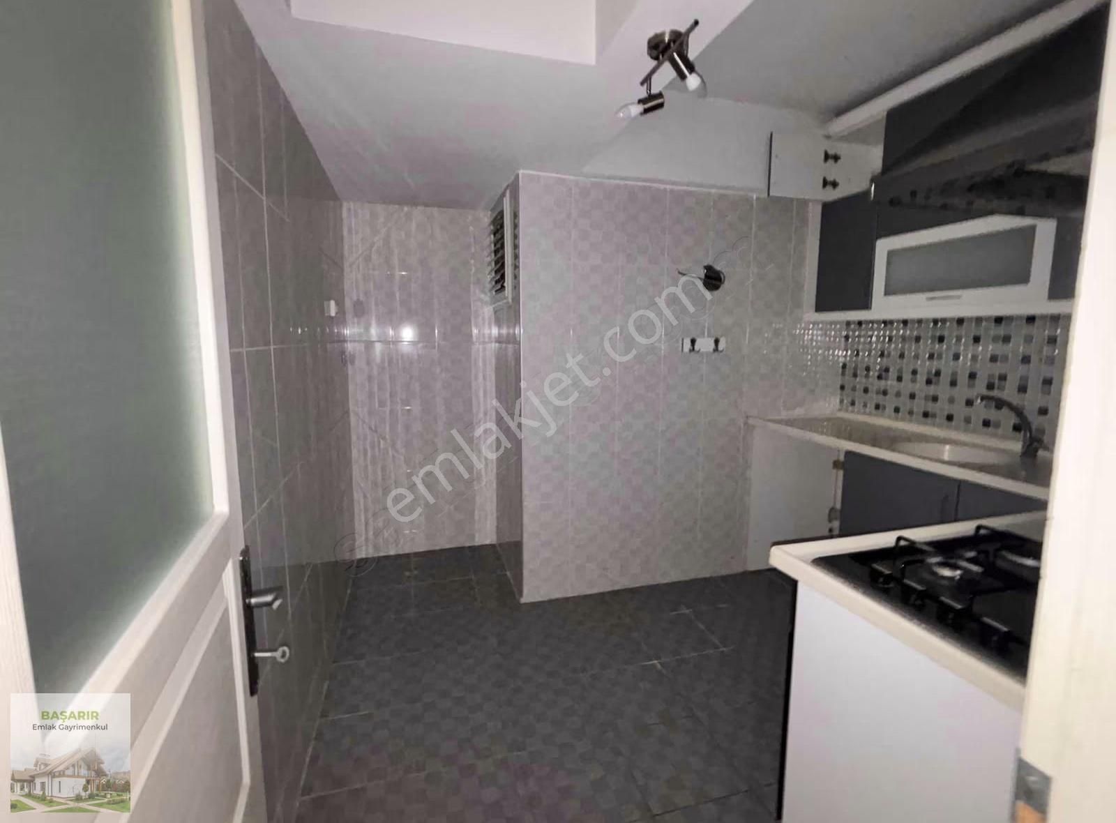 Üçyolda Cadde Bina Arka Daire Ara Kat İçi Bakımlı Asansörlü ... - Görsel 9