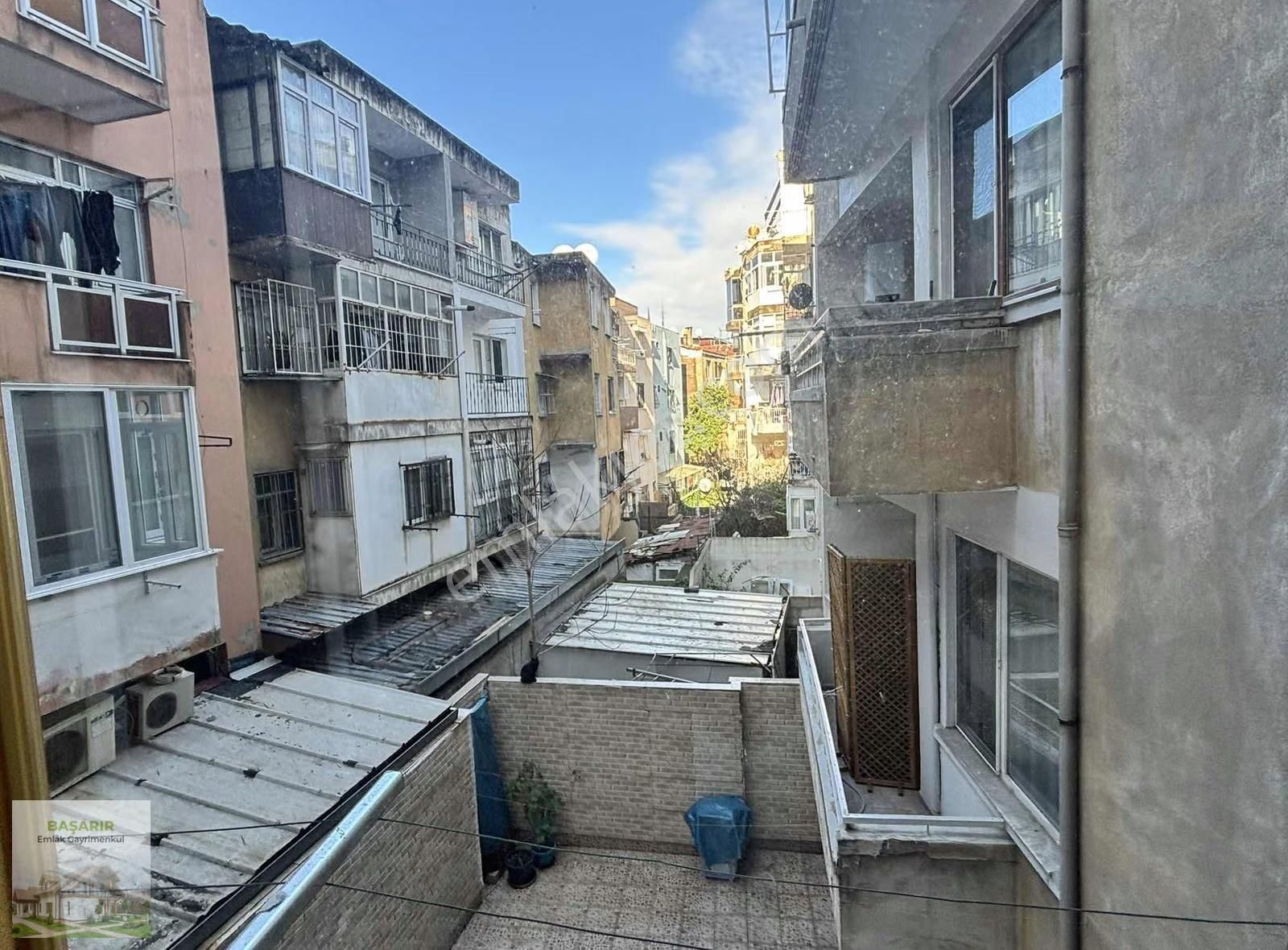 Üçyolda Cadde Bina Arka Daire Ara Kat İçi Bakımlı Asansörlü ... - Görsel 31